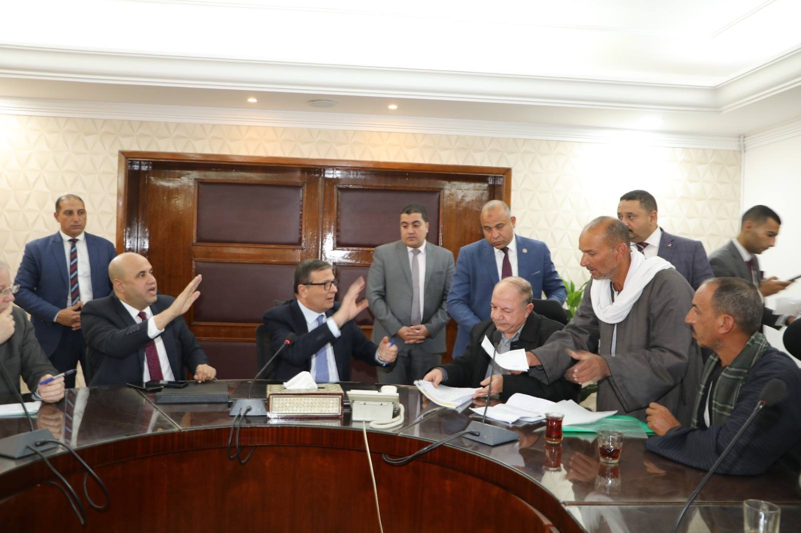 وزير الزراعة يستقبل عدد من مزارعي ومنتفعي الإصلاح الزراعي