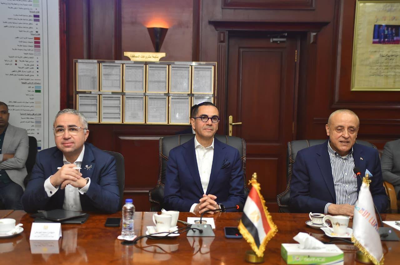 وزير الاستثمار يجتمع مع مستثمري محافظة الأقصر