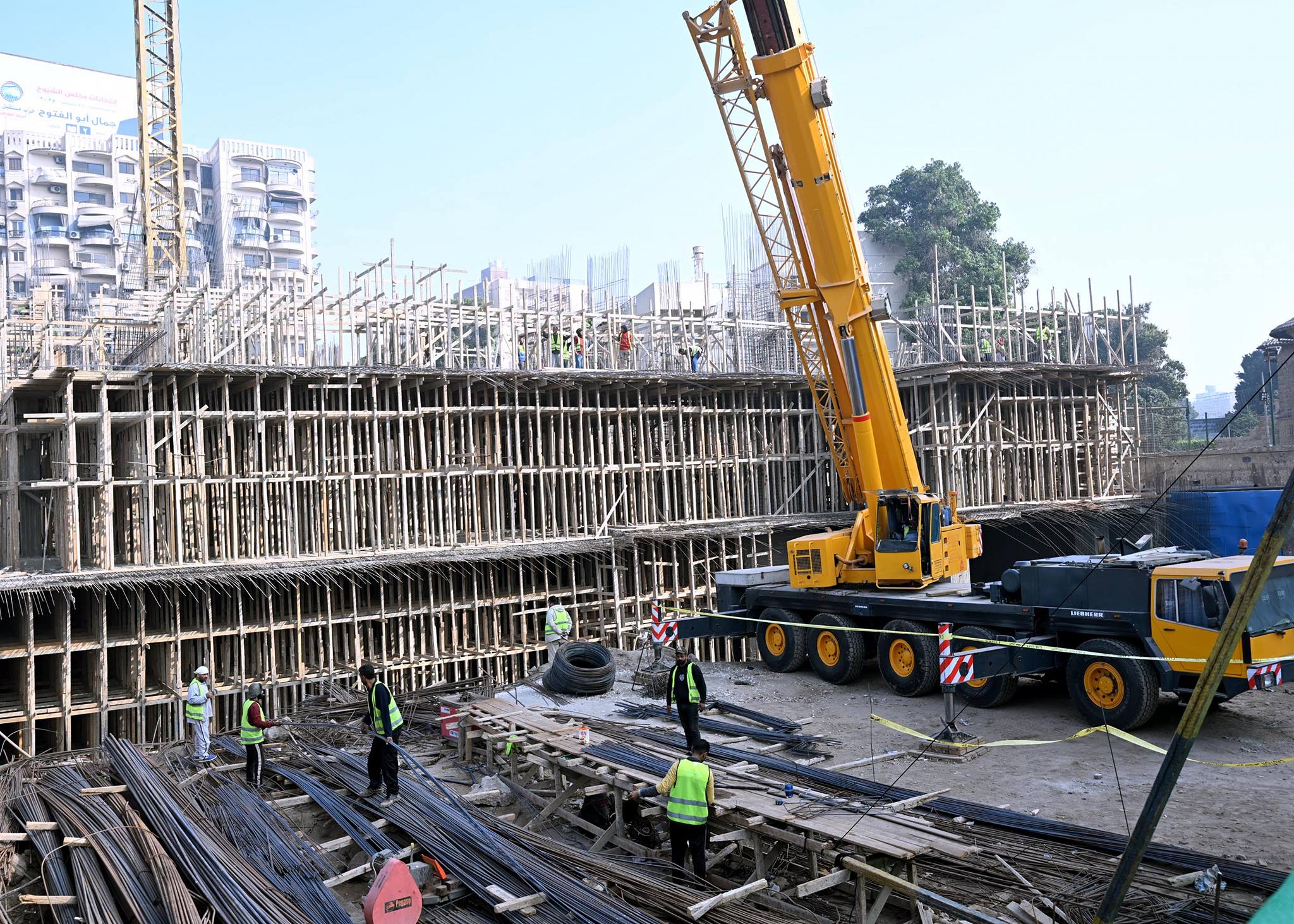 رئيس الوزراء يتفقد مستشفى أورام دار السلام