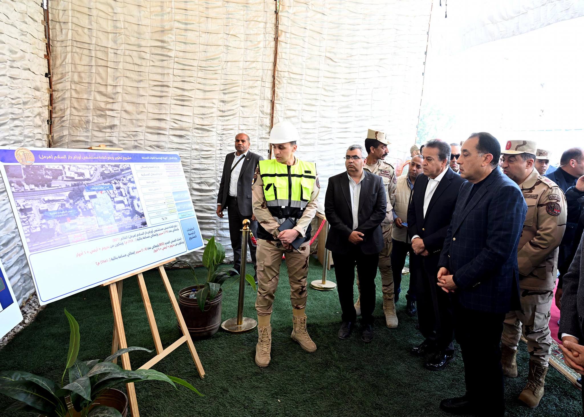 رئيس الوزراء يتفقد مستشفى أورام دار السلام