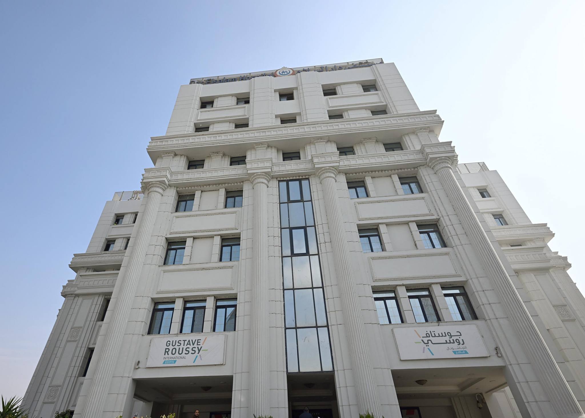 رئيس الوزراء يتفقد مستشفى أورام دار السلام