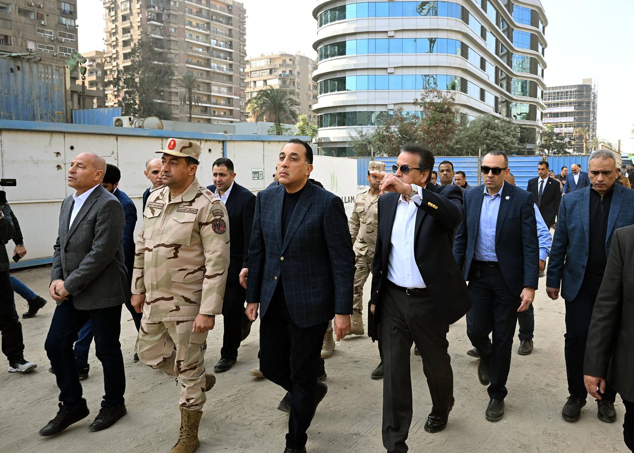 مدبولي يتابع الموقف التنفيذي لمشروع تطوير مدينة النيل الطبية