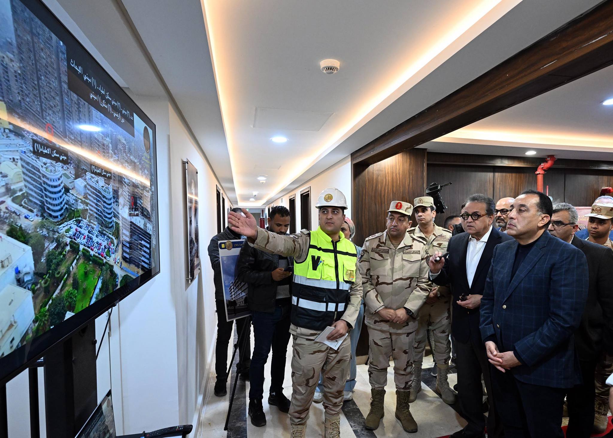 مدبولي يتابع الموقف التنفيذي لمشروع تطوير مدينة النيل الطبية