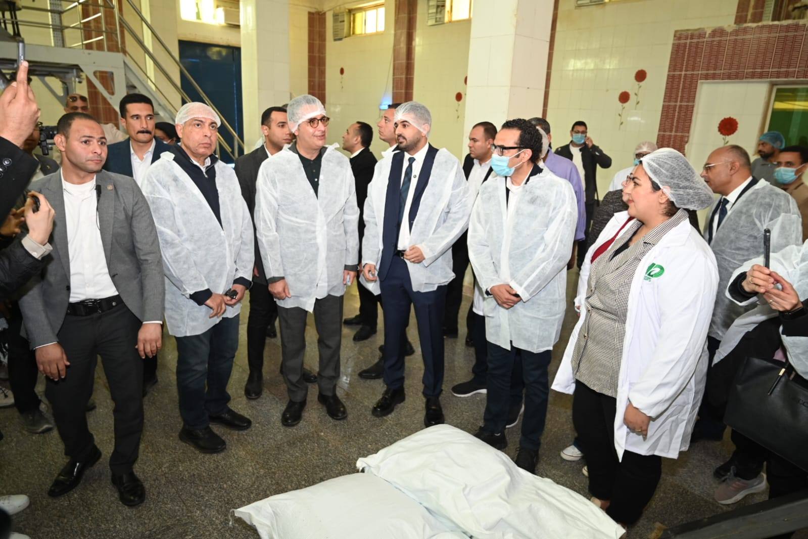 وزير التموين ومحافظ المنيا يتفقدان مصنع سكر أبو قرقاص