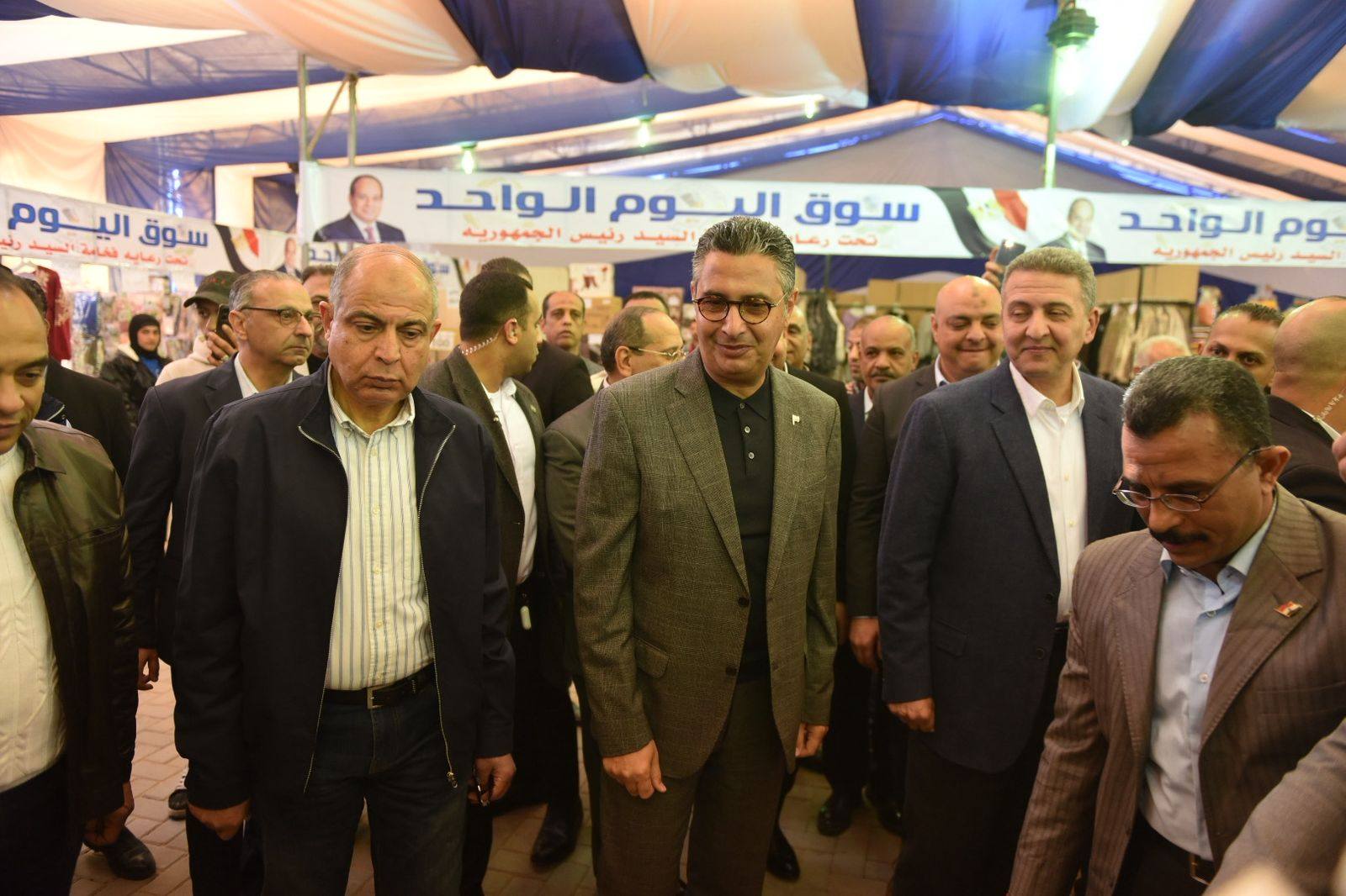 وزير التموين ومحافظ المنيا يمران على عدد من الأنشطة التموينية بالمحافظة