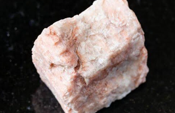 خام الفلسبار