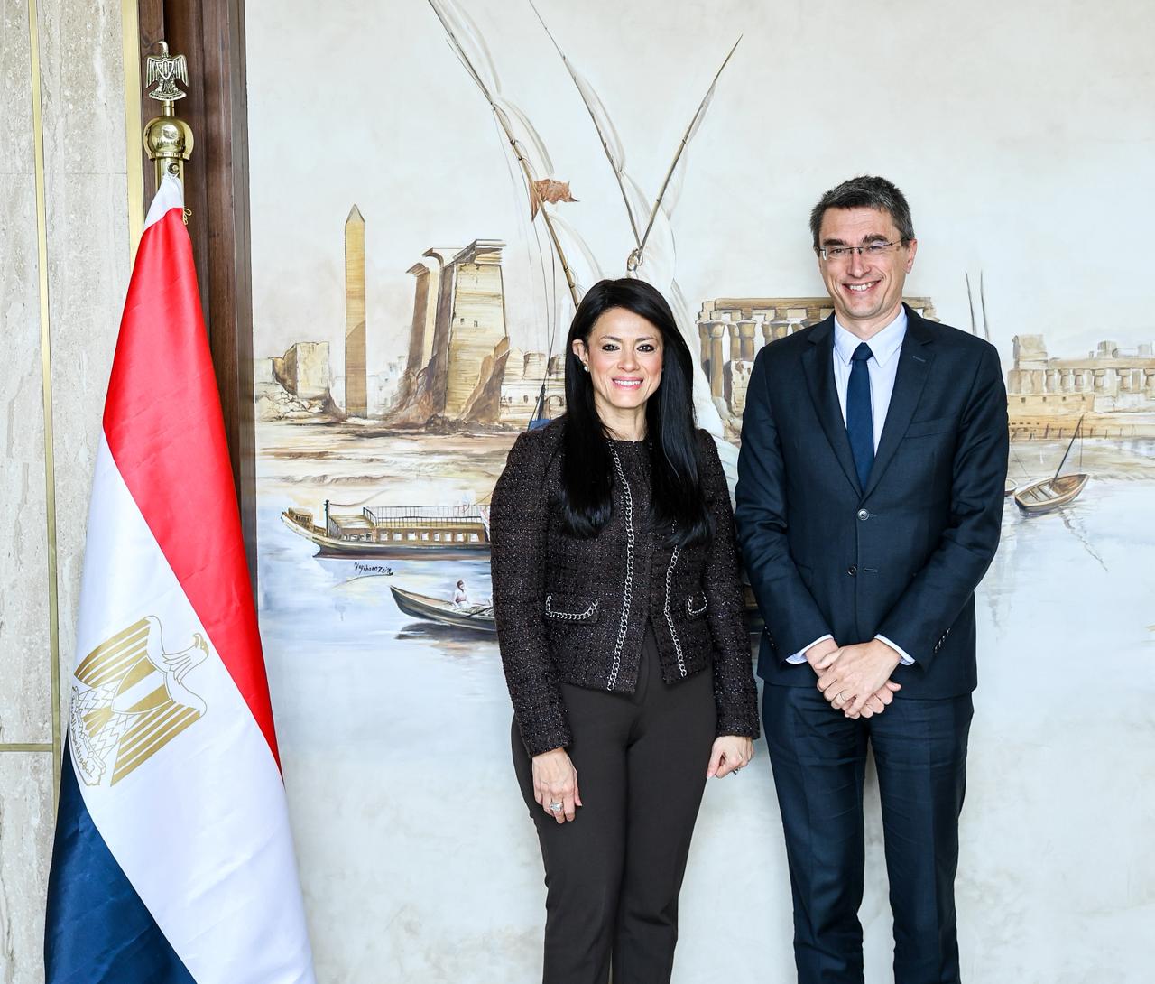 المشاط تلتقي المدير الإقليمي للبنك الدولي