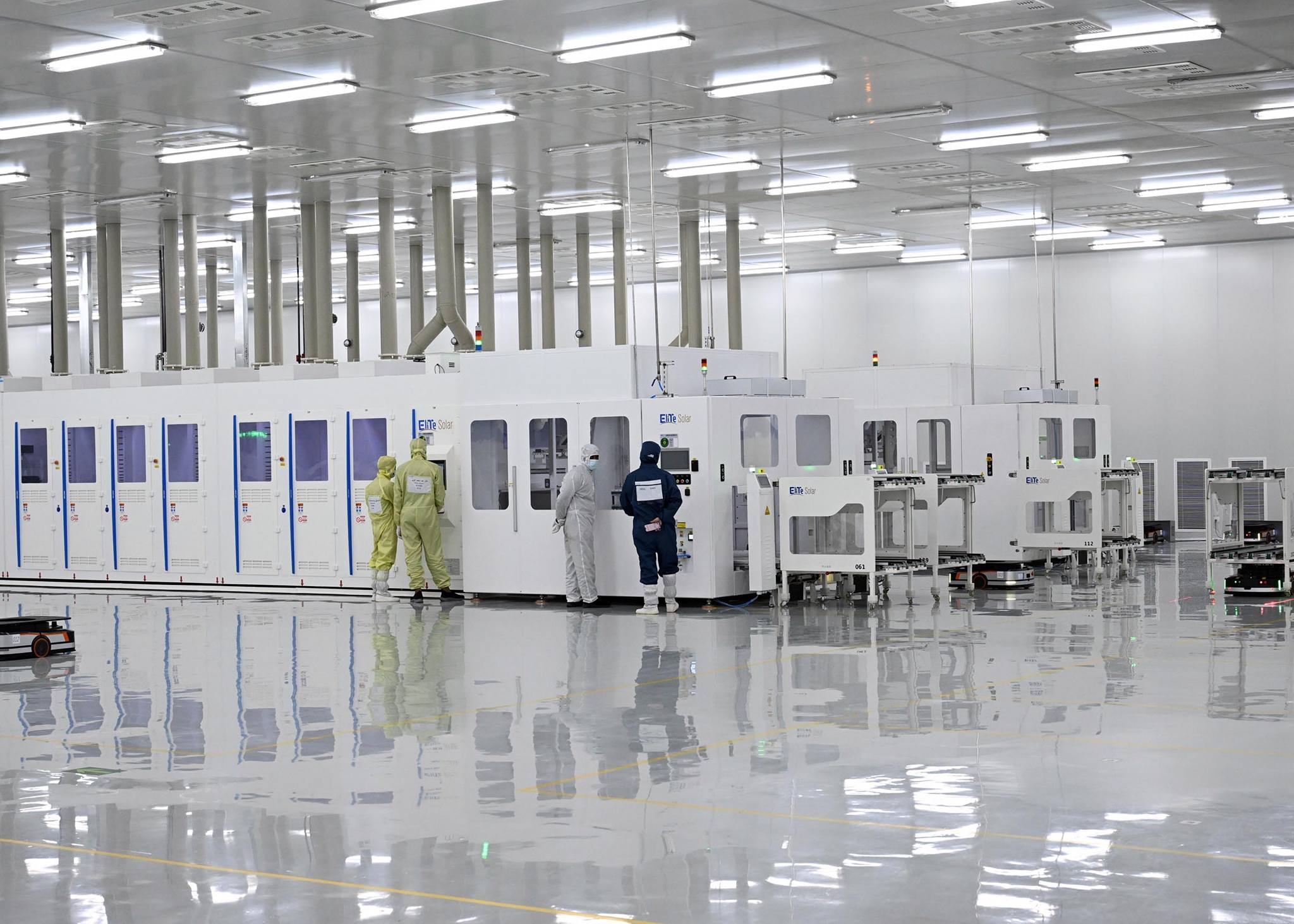 رئيس الوزراء يفتتح مجمع مصانع إيليت سولار