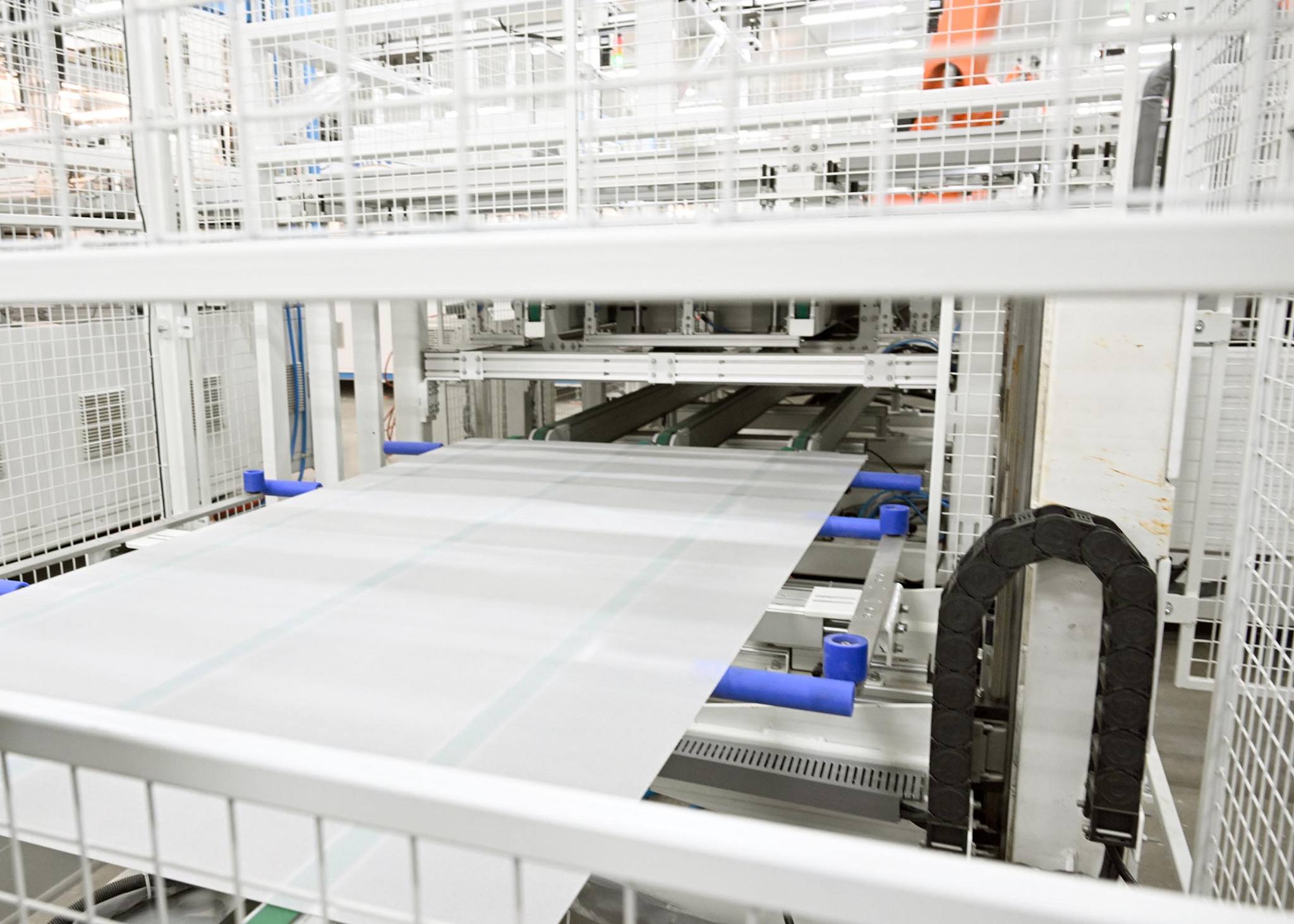 رئيس الوزراء يفتتح مجمع مصانع إيليت سولار