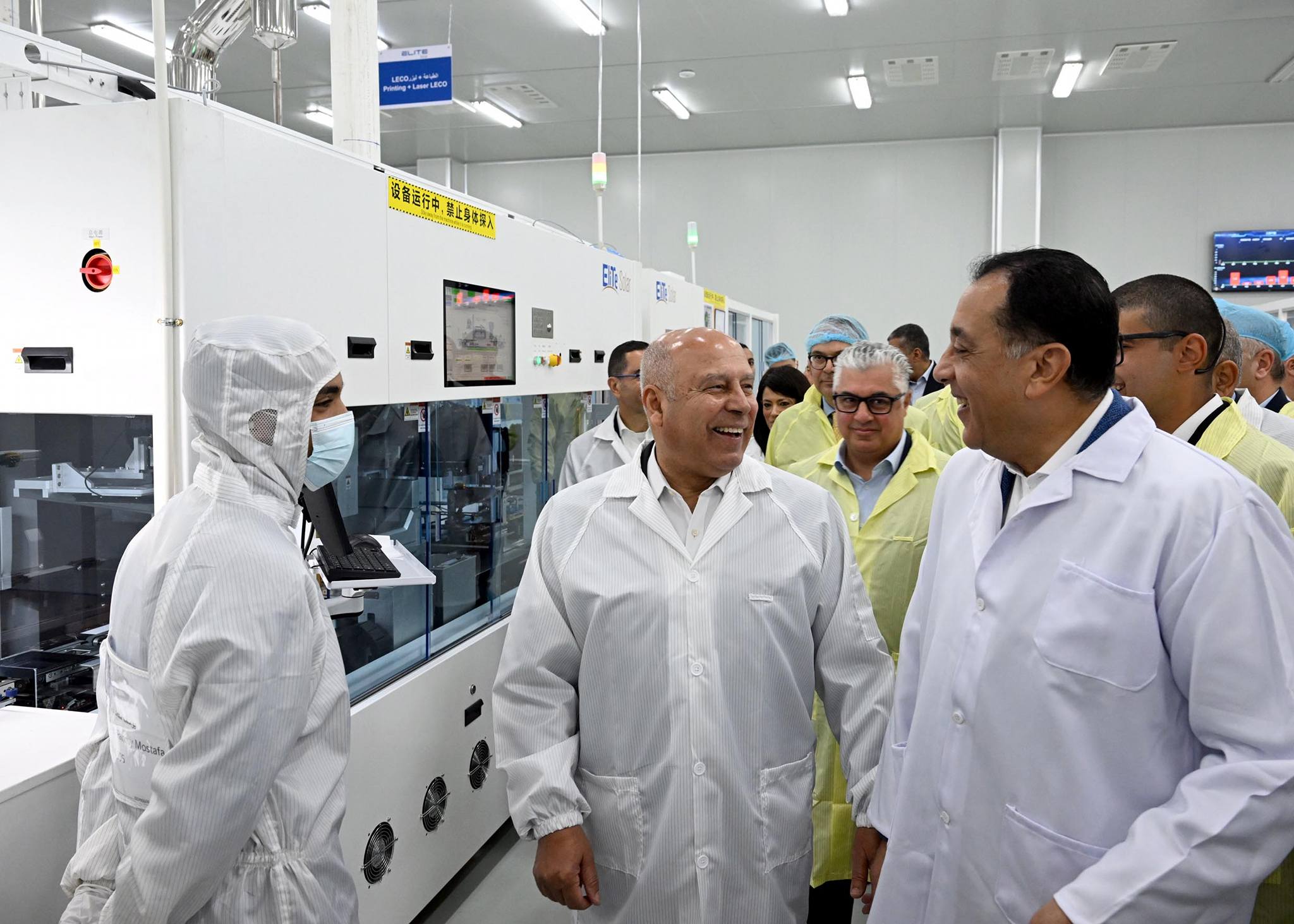 رئيس الوزراء يفتتح مجمع مصانع إيليت سولار