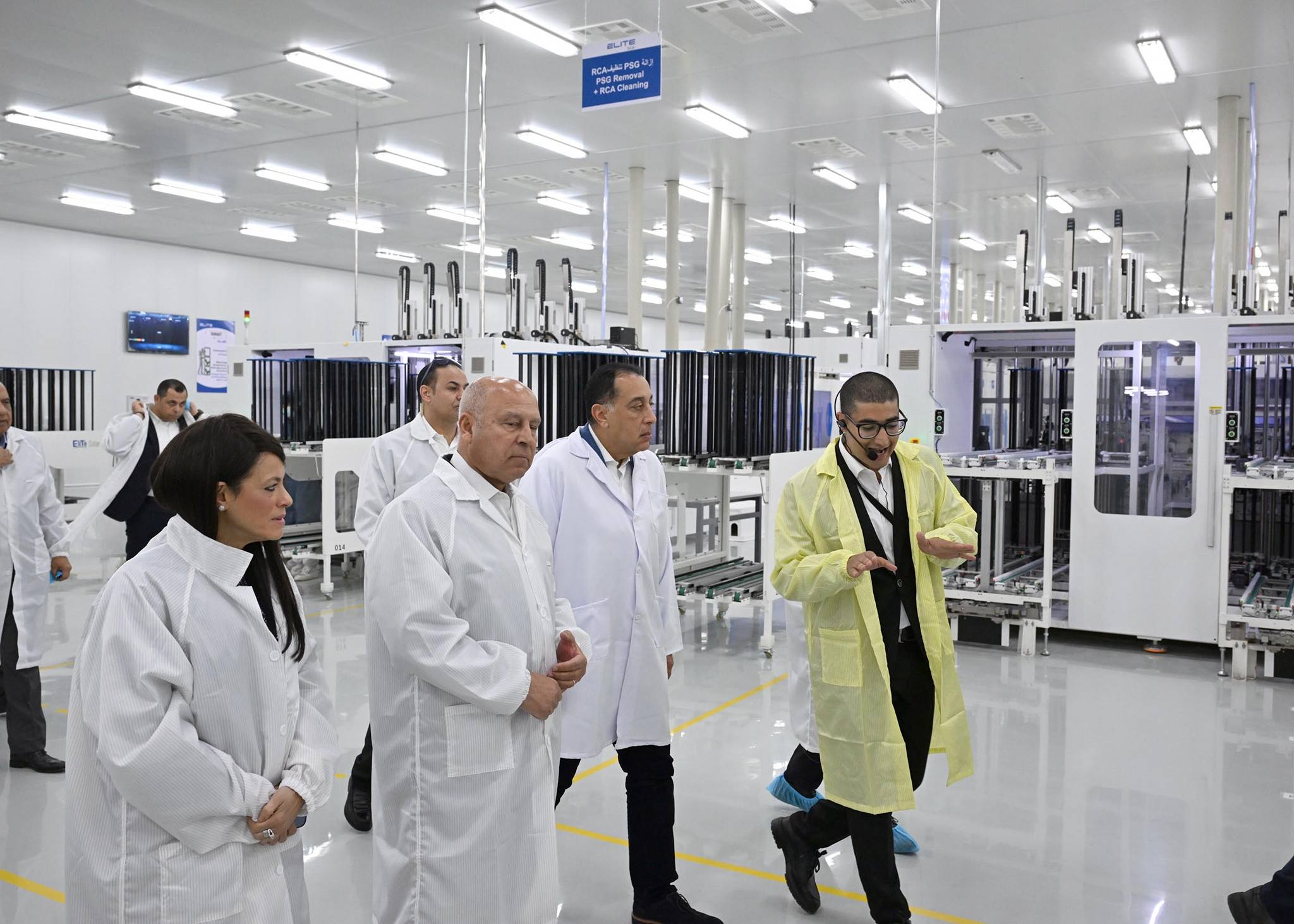 رئيس الوزراء يفتتح مجمع مصانع إيليت سولار