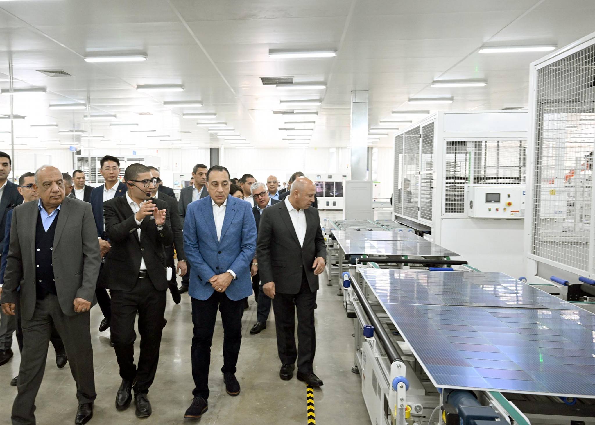 رئيس الوزراء يفتتح مجمع مصانع إيليت سولار
