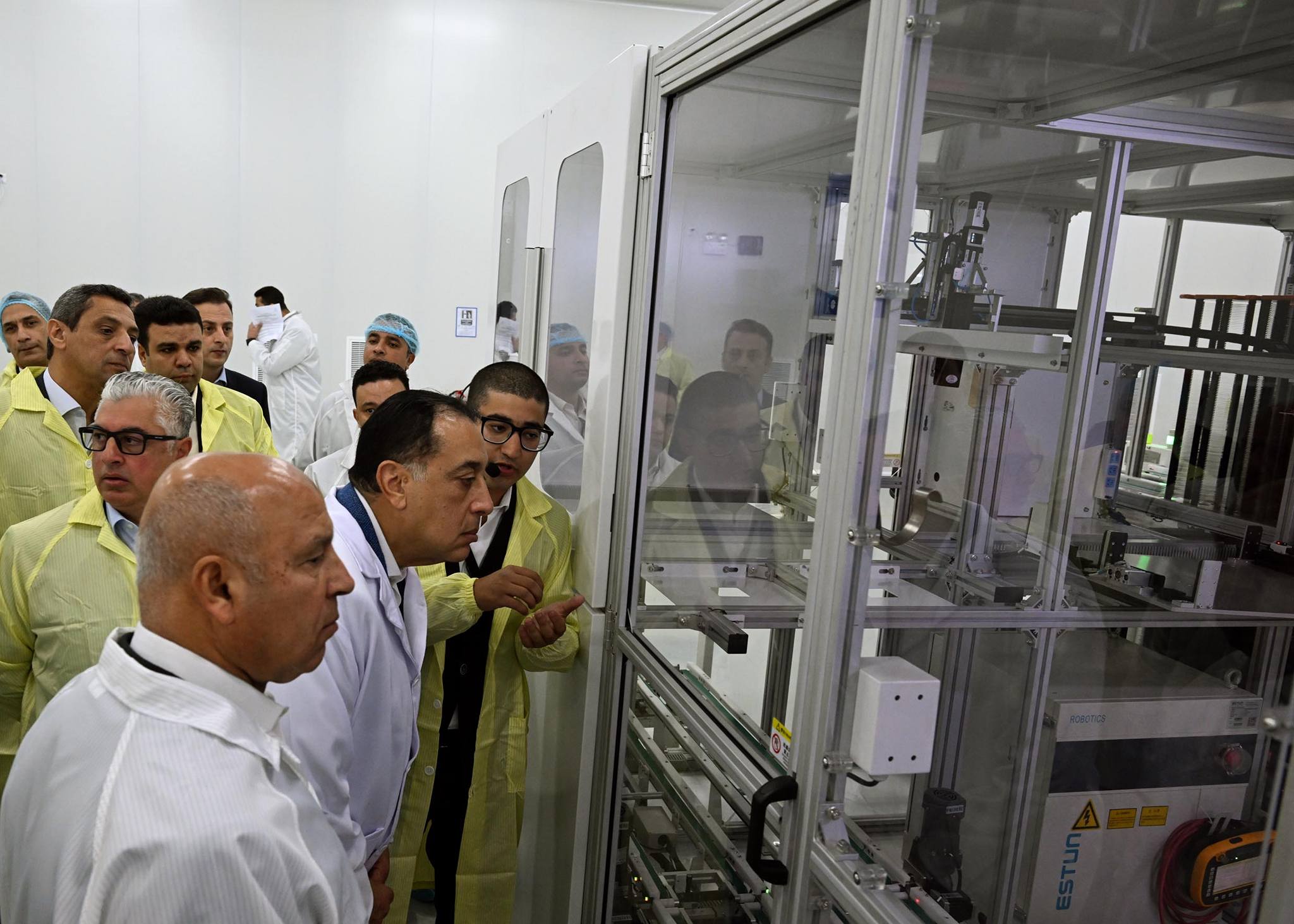 رئيس الوزراء يفتتح مجمع مصانع إيليت سولار