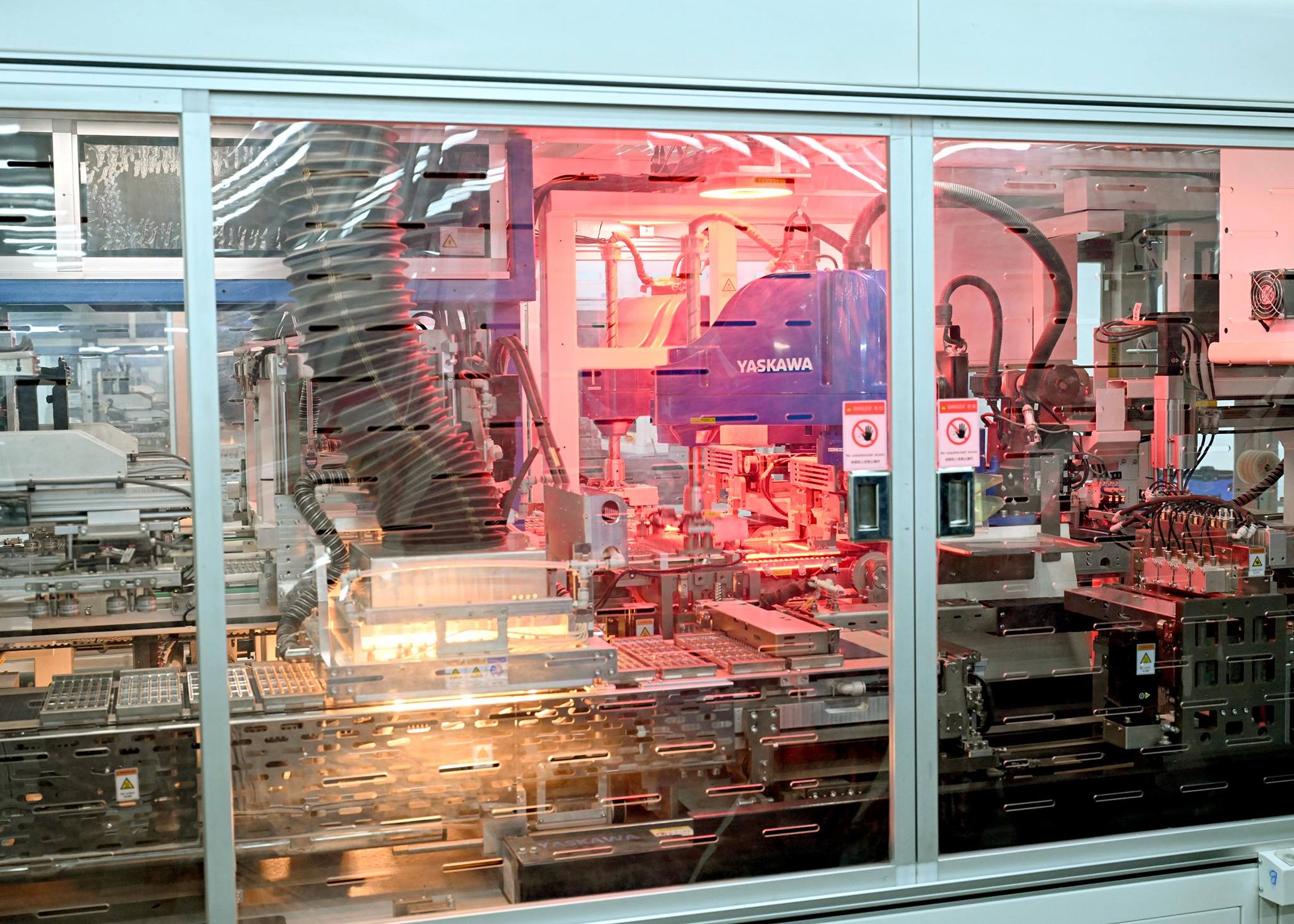 رئيس الوزراء يفتتح مجمع مصانع إيليت سولار