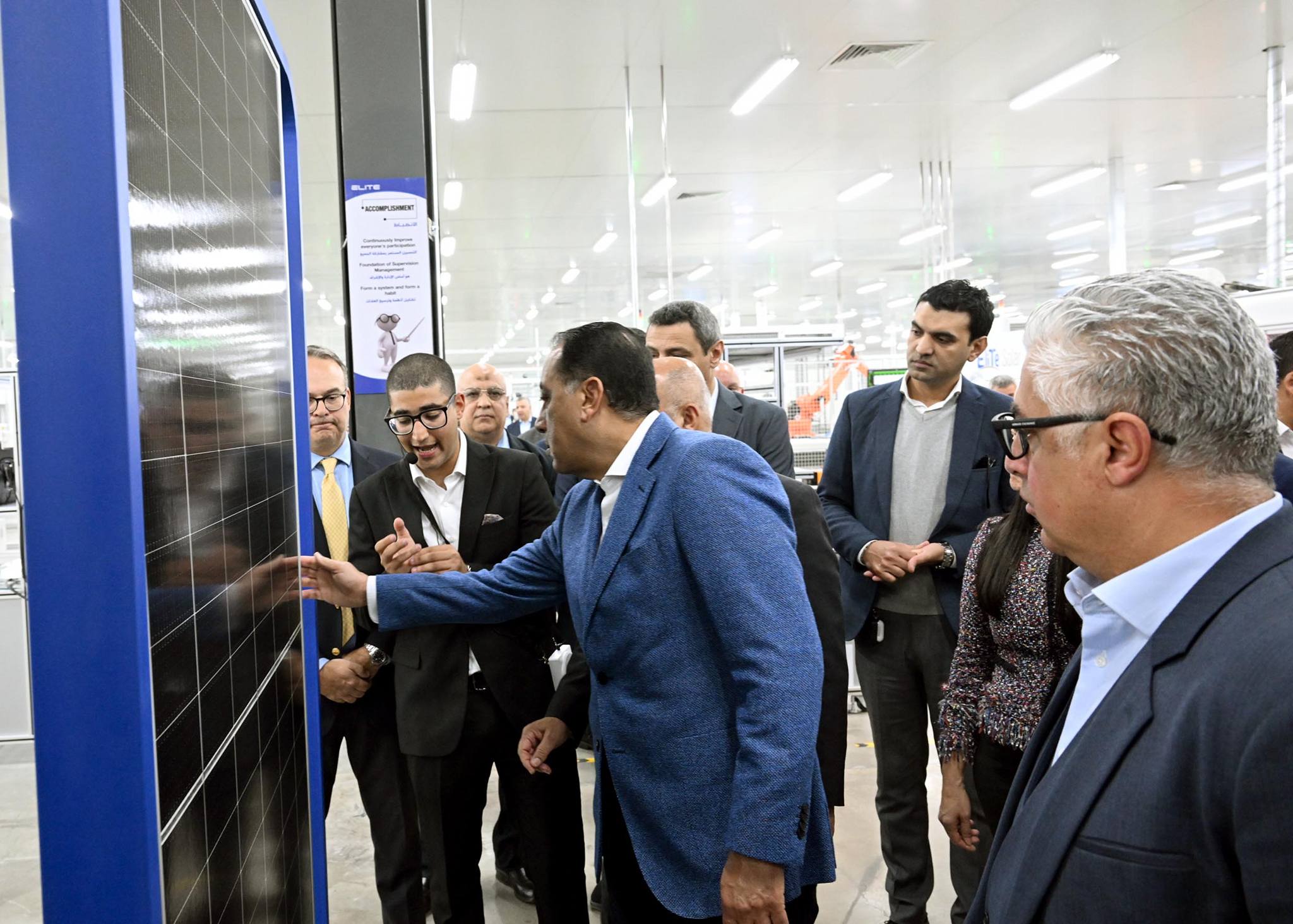 رئيس الوزراء يفتتح مجمع مصانع إيليت سولار