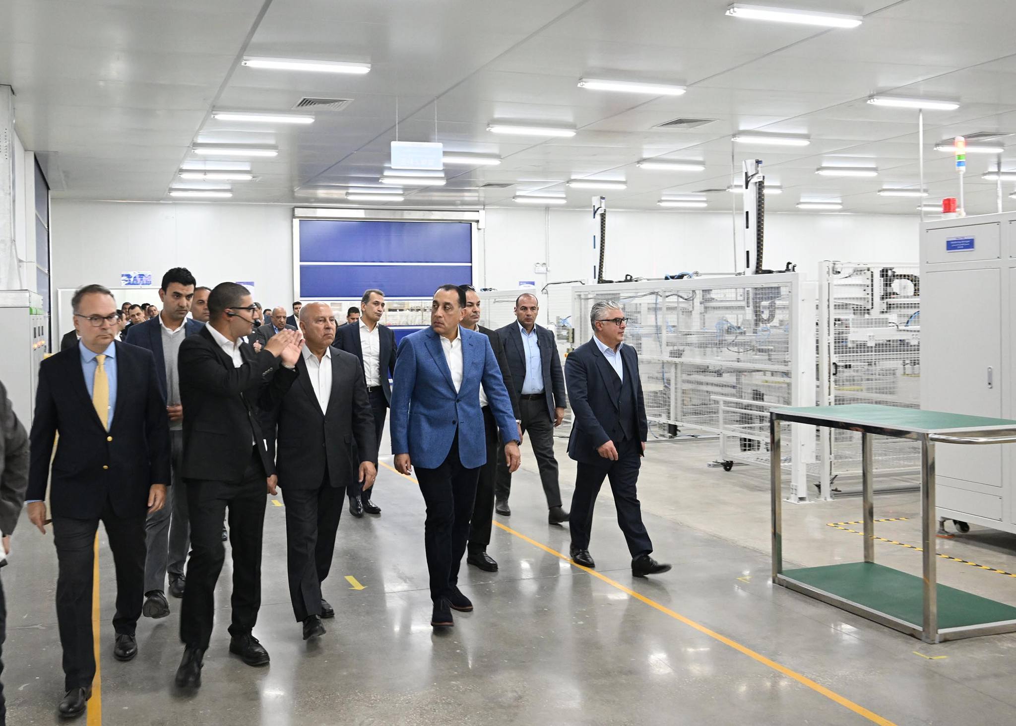 رئيس الوزراء يفتتح مجمع مصانع إيليت سولار