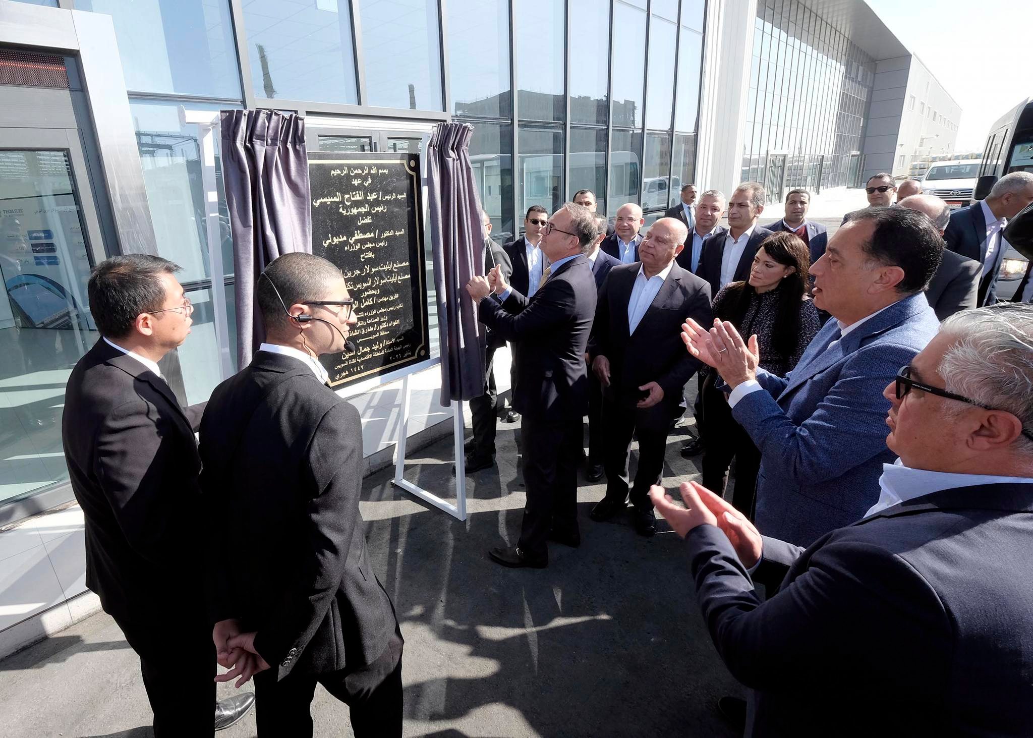 رئيس الوزراء يفتتح مجمع مصانع إيليت سولار