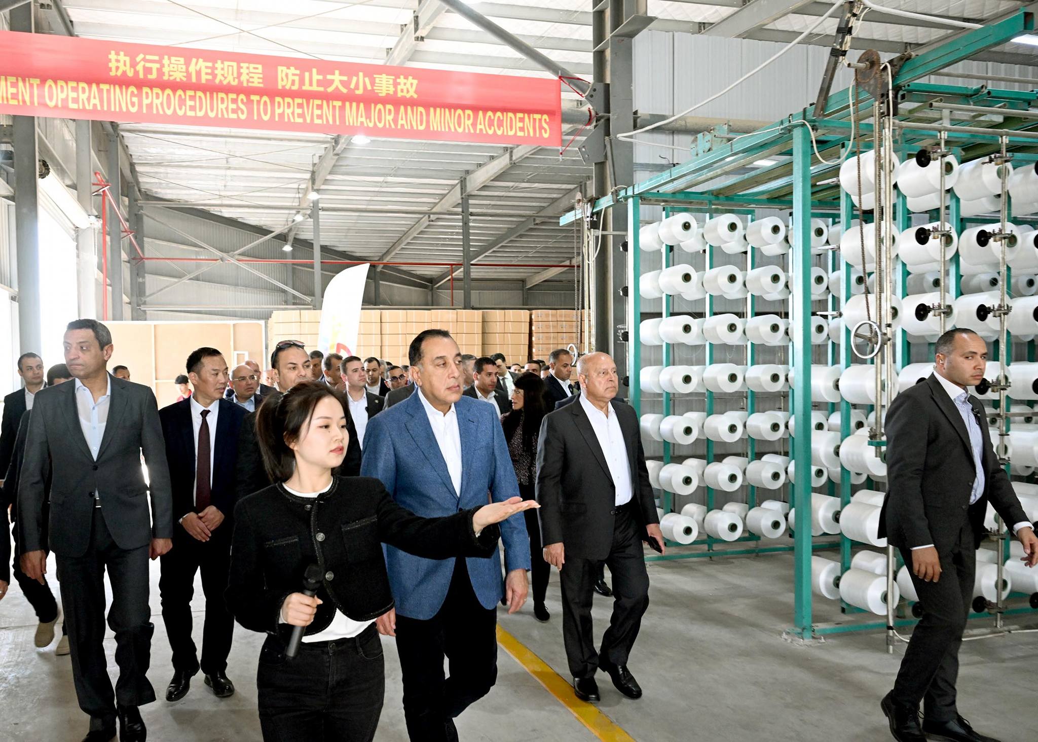 رئيس الوزراء يفتتح مجمع شين جين