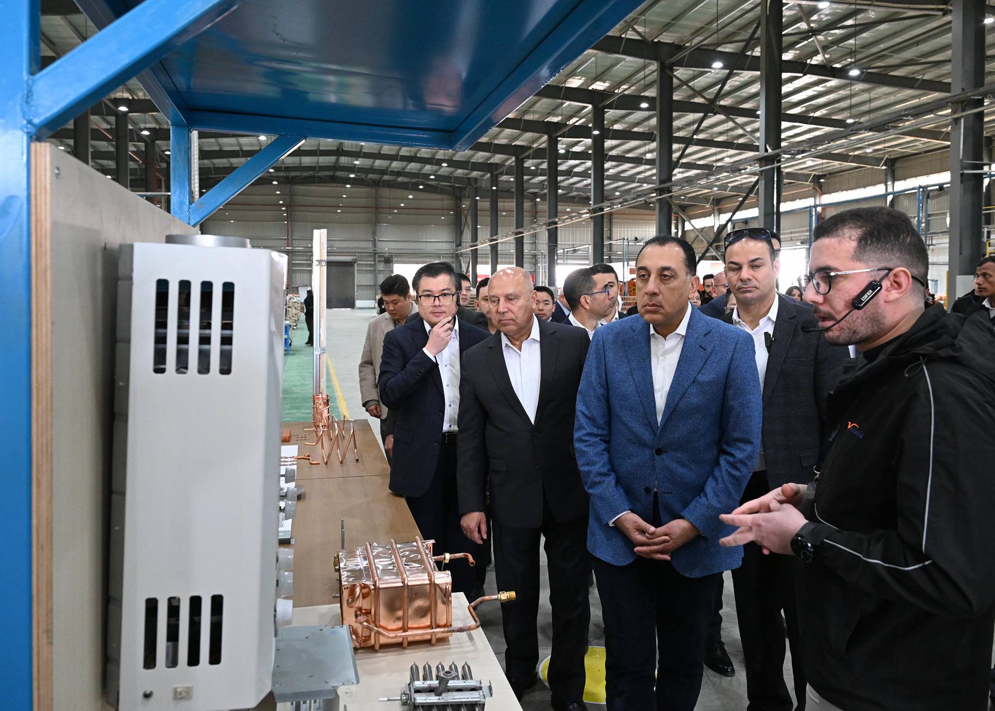 رئيس الوزراء يفتتح مصنع فانوارد الصيني