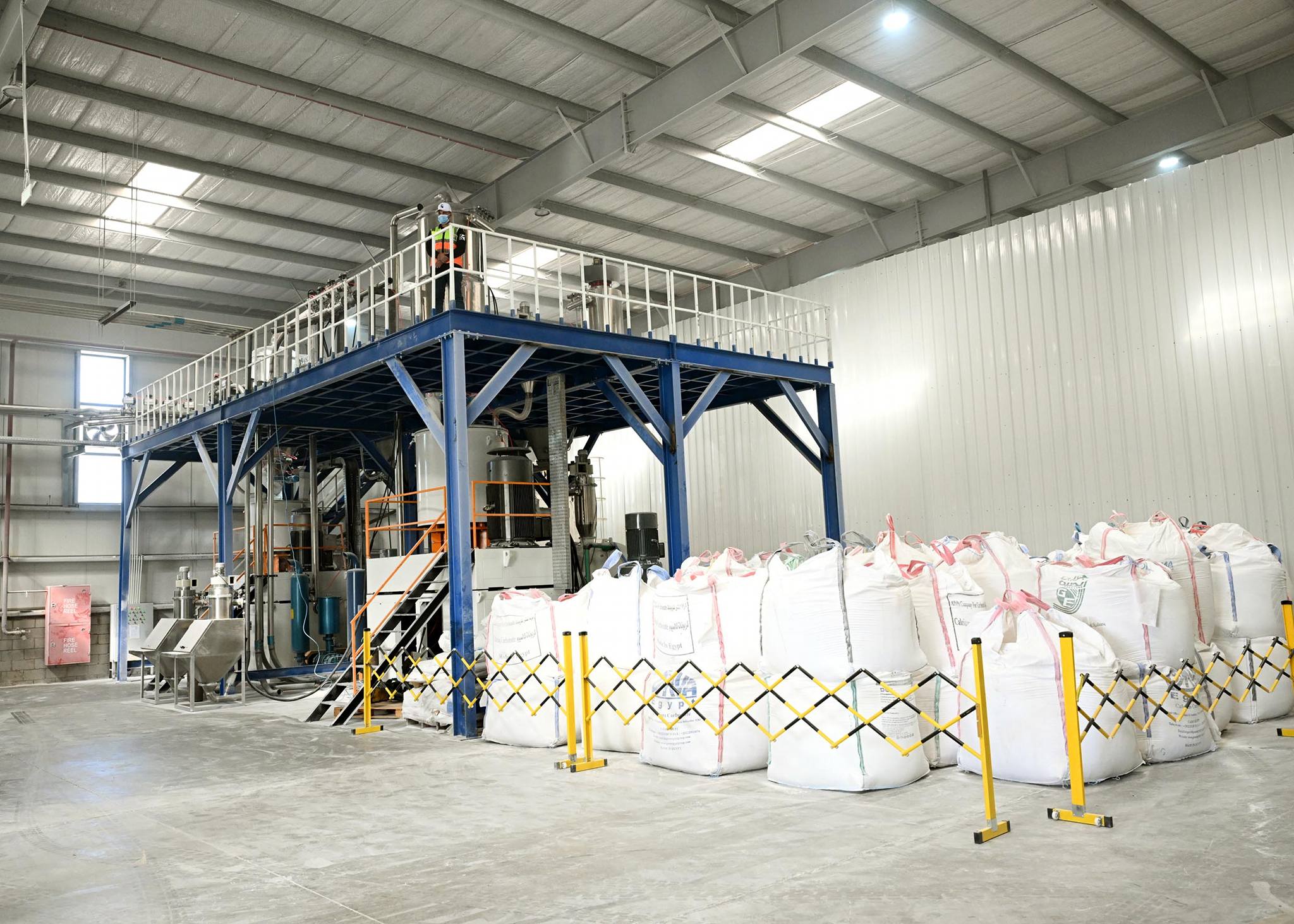 رئيس الوزراء يفتتح مشروع كامستون للصناعات المتطورة