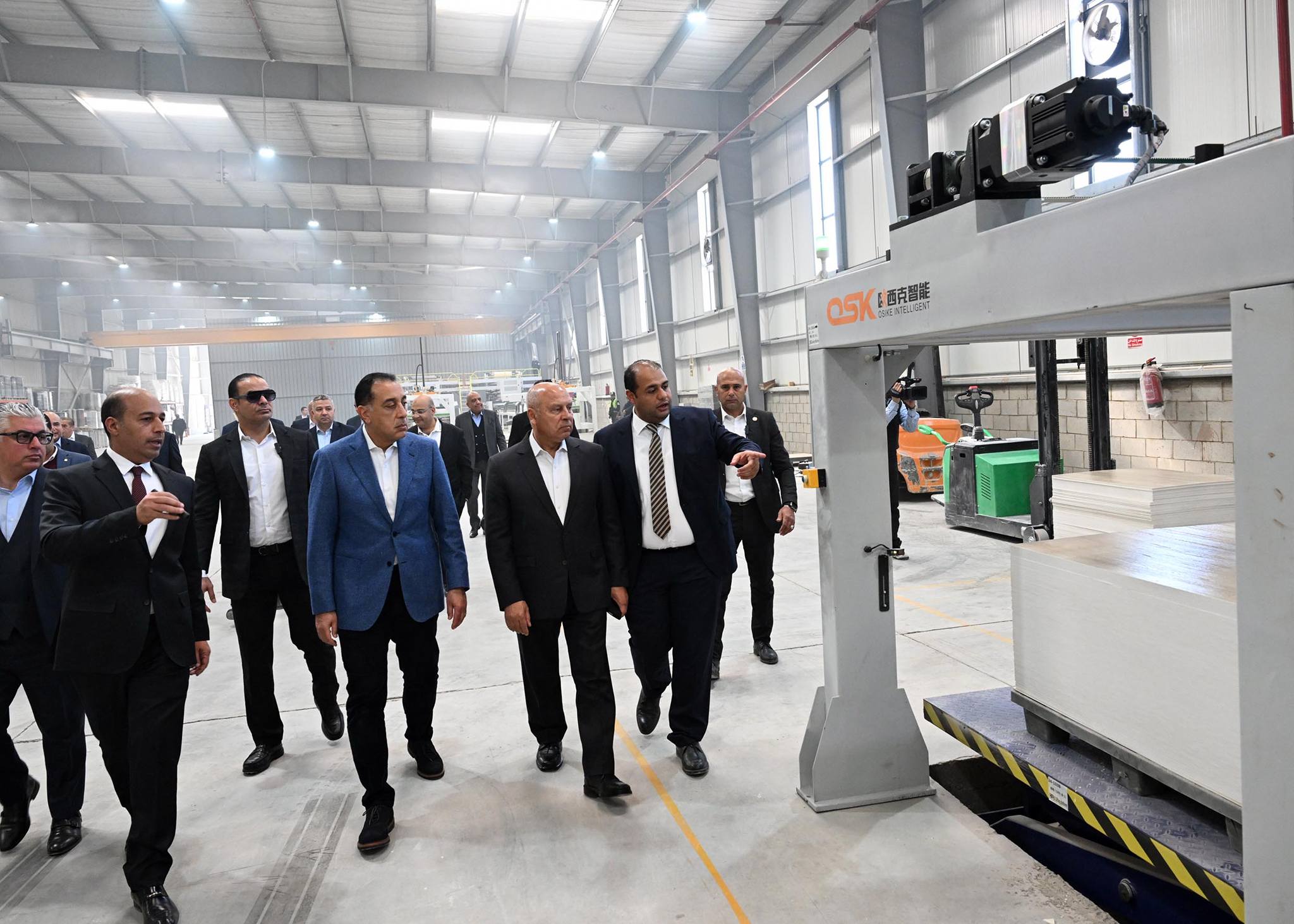 رئيس الوزراء يفتتح مشروع كامستون للصناعات المتطورة