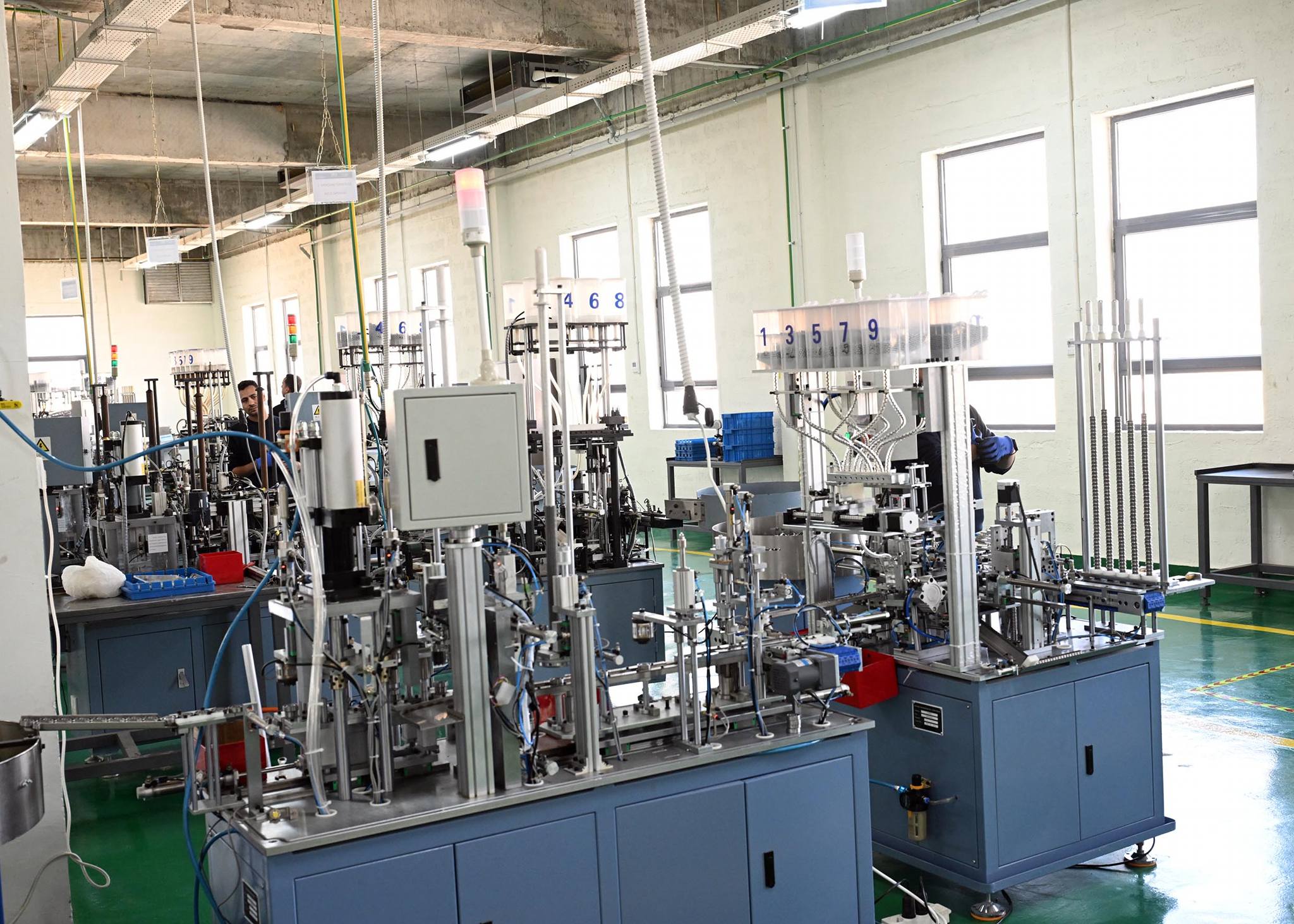 رئيس الوزراء يفتتح مصنع سي إي سي لإنتاج رولمان البلي