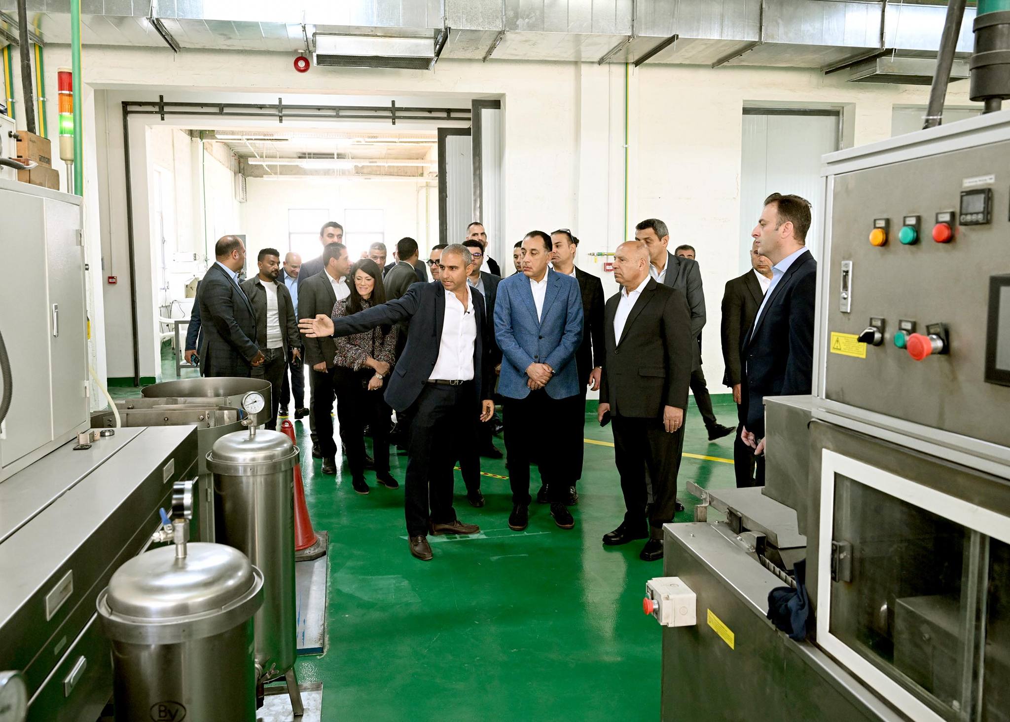 رئيس الوزراء يفتتح مصنع سي إي سي لإنتاج رولمان البلي