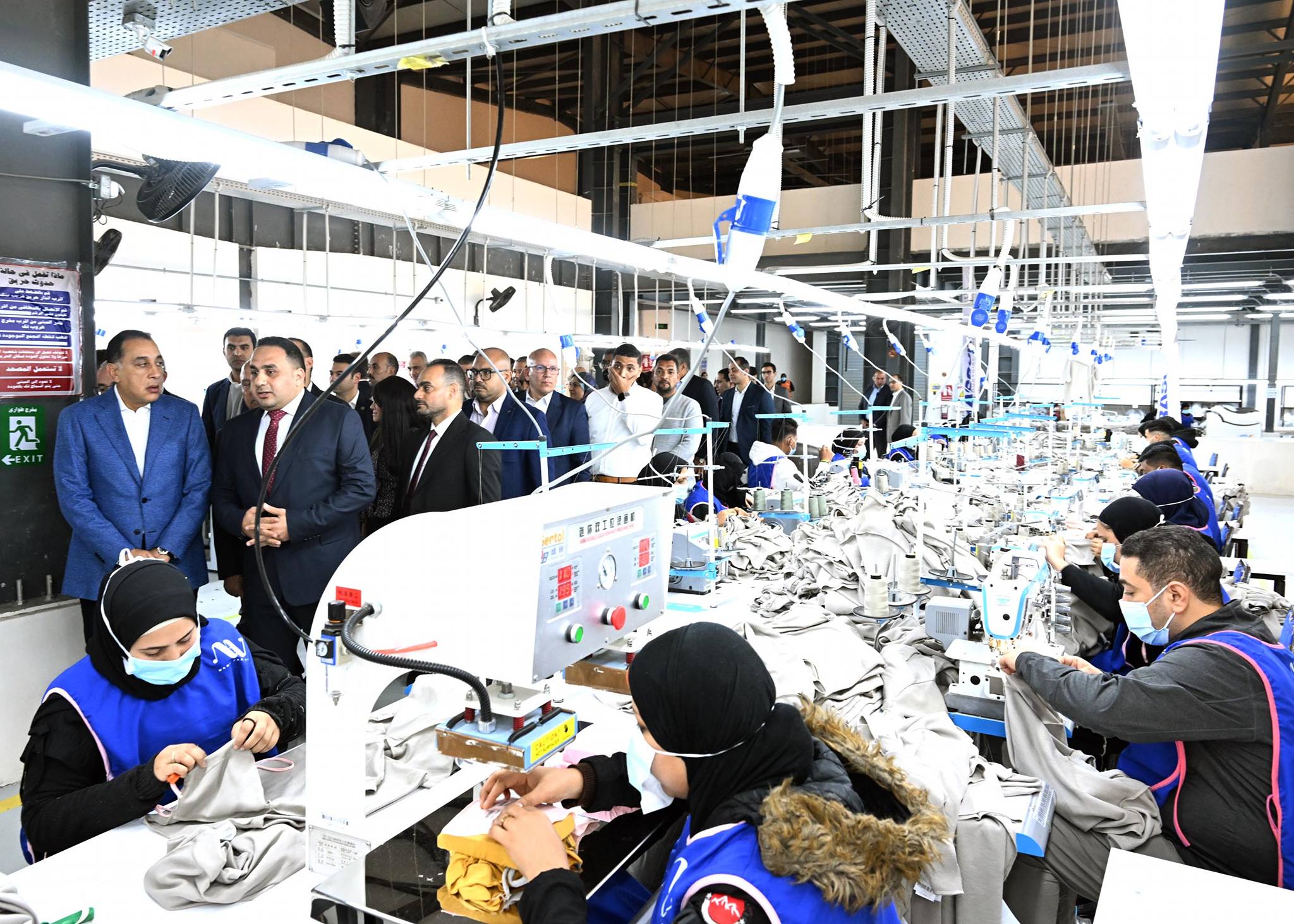 رئيس الوزراء يفتتح مصنع وامي فاشون للملابس الجاهزة