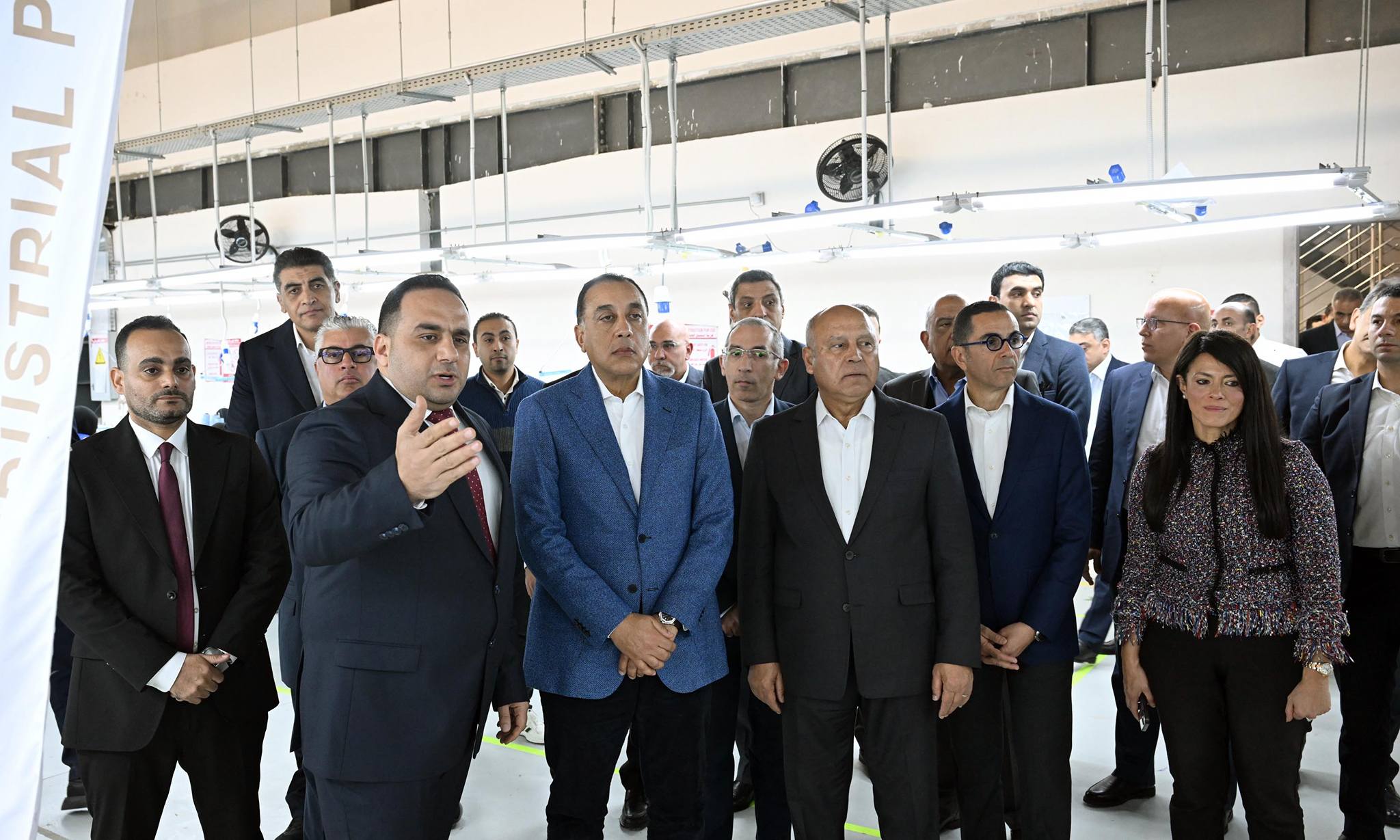 رئيس الوزراء يفتتح مصنع وامي فاشون للملابس الجاهزة