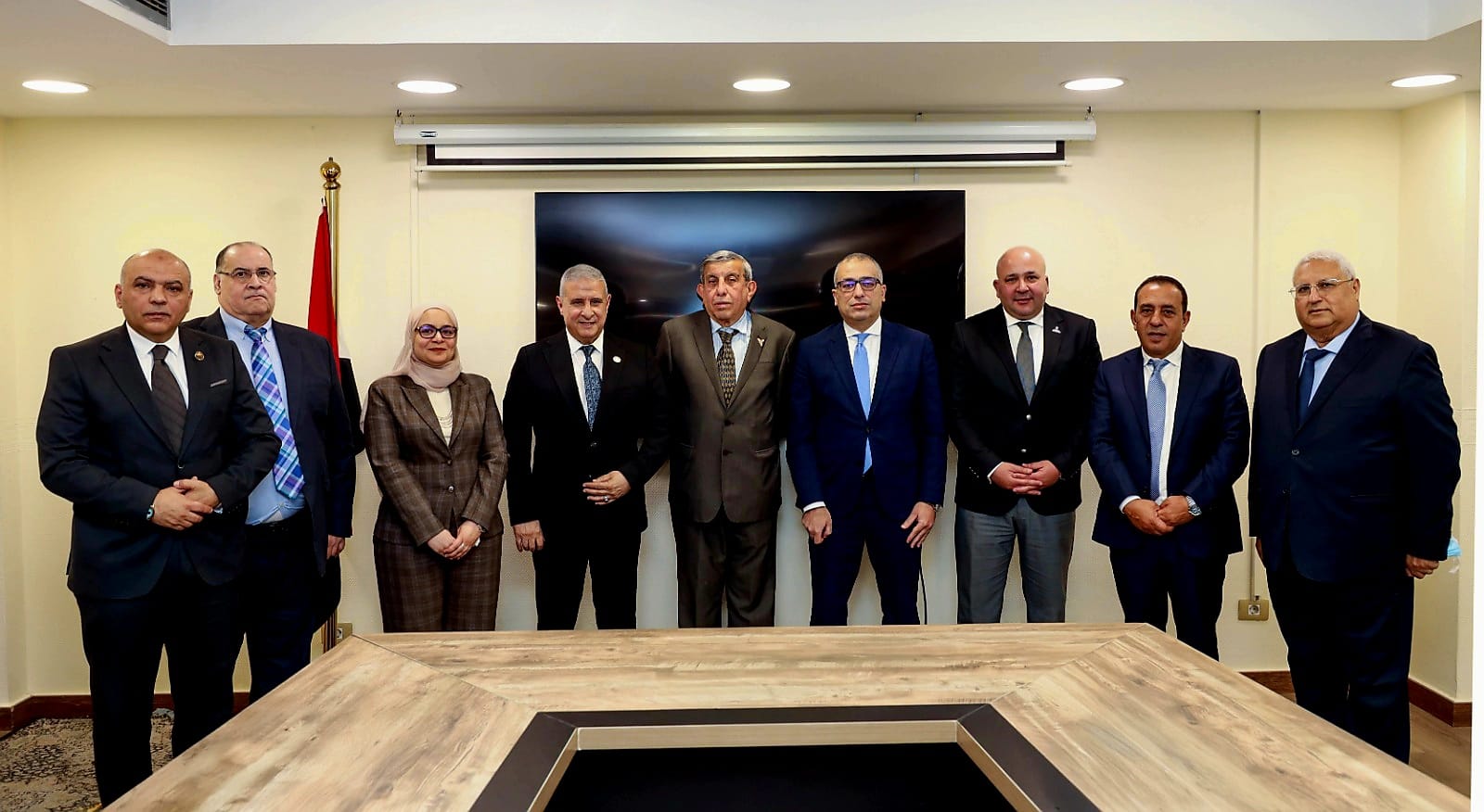 رئيس البنك الزراعي يلتقي أعضاء لجنة الزراعة بمجلس الشيوخ