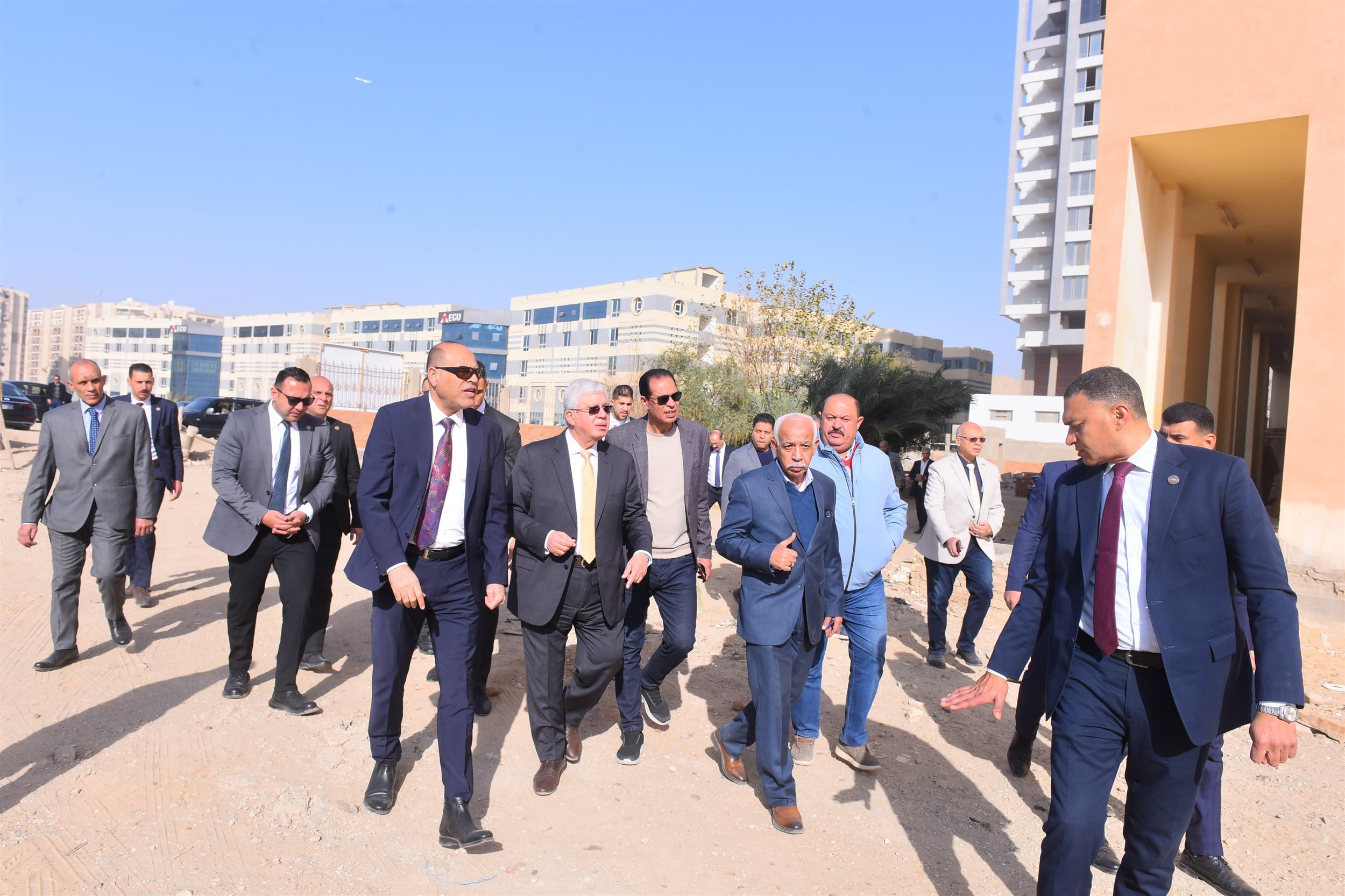 وزيرا التعليم العالي والعمل يتفقدان منشآت تعليمية بمدينة نصر