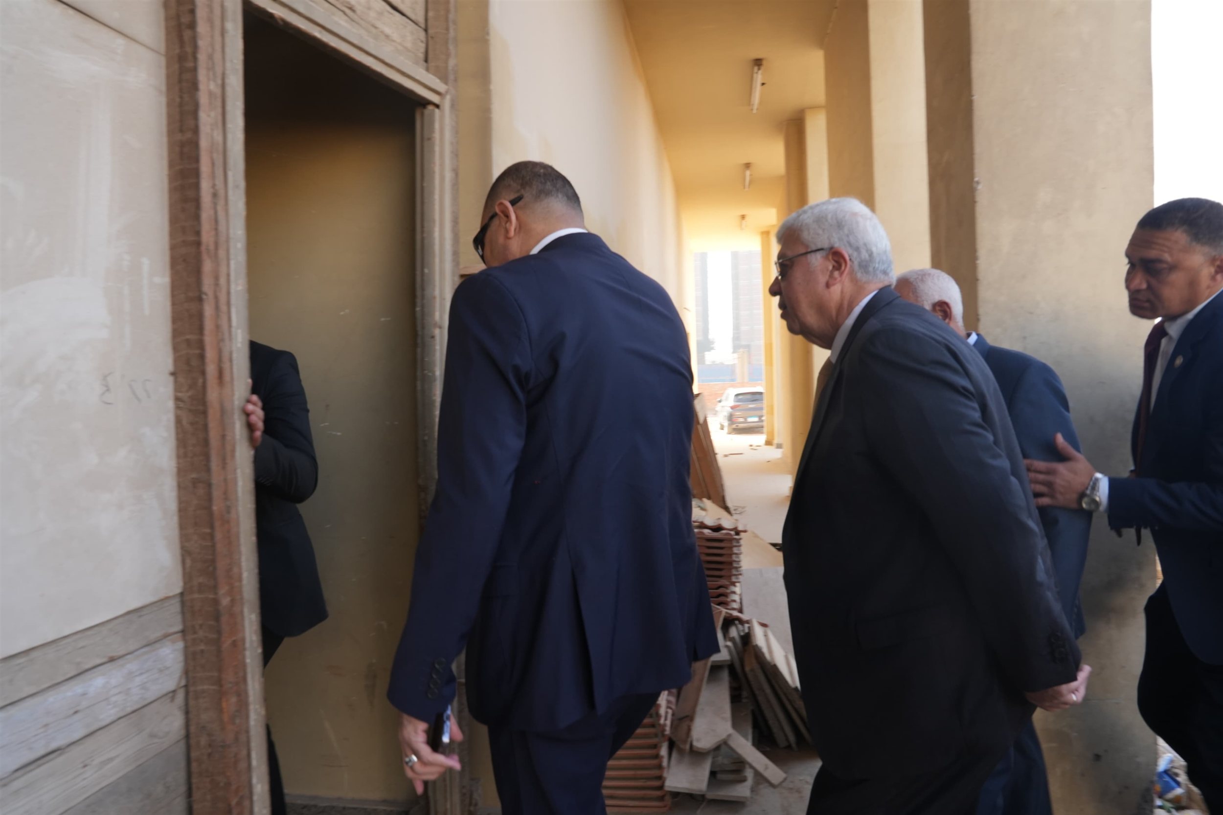 وزيرا التعليم العالي والعمل يتفقدان منشآت تعليمية بمدينة نصر