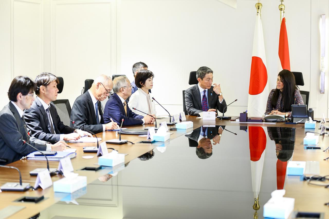 وزيرة التخطيط تستقبل وفد من البرلمان الياباني 