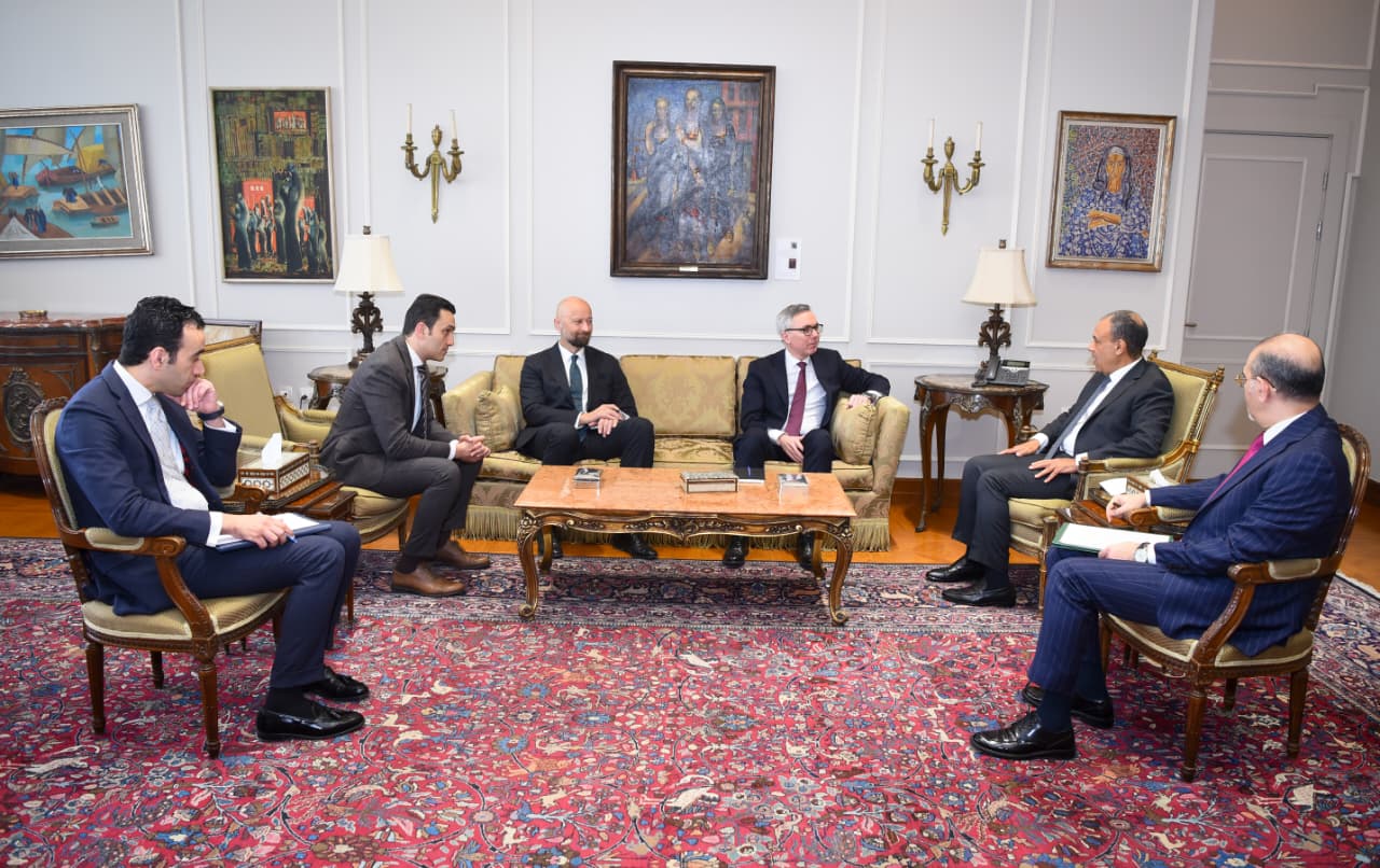 وزير الخارجية يجتمع مع الرئيس التنفيذي لشركة سكاتك النرويجية