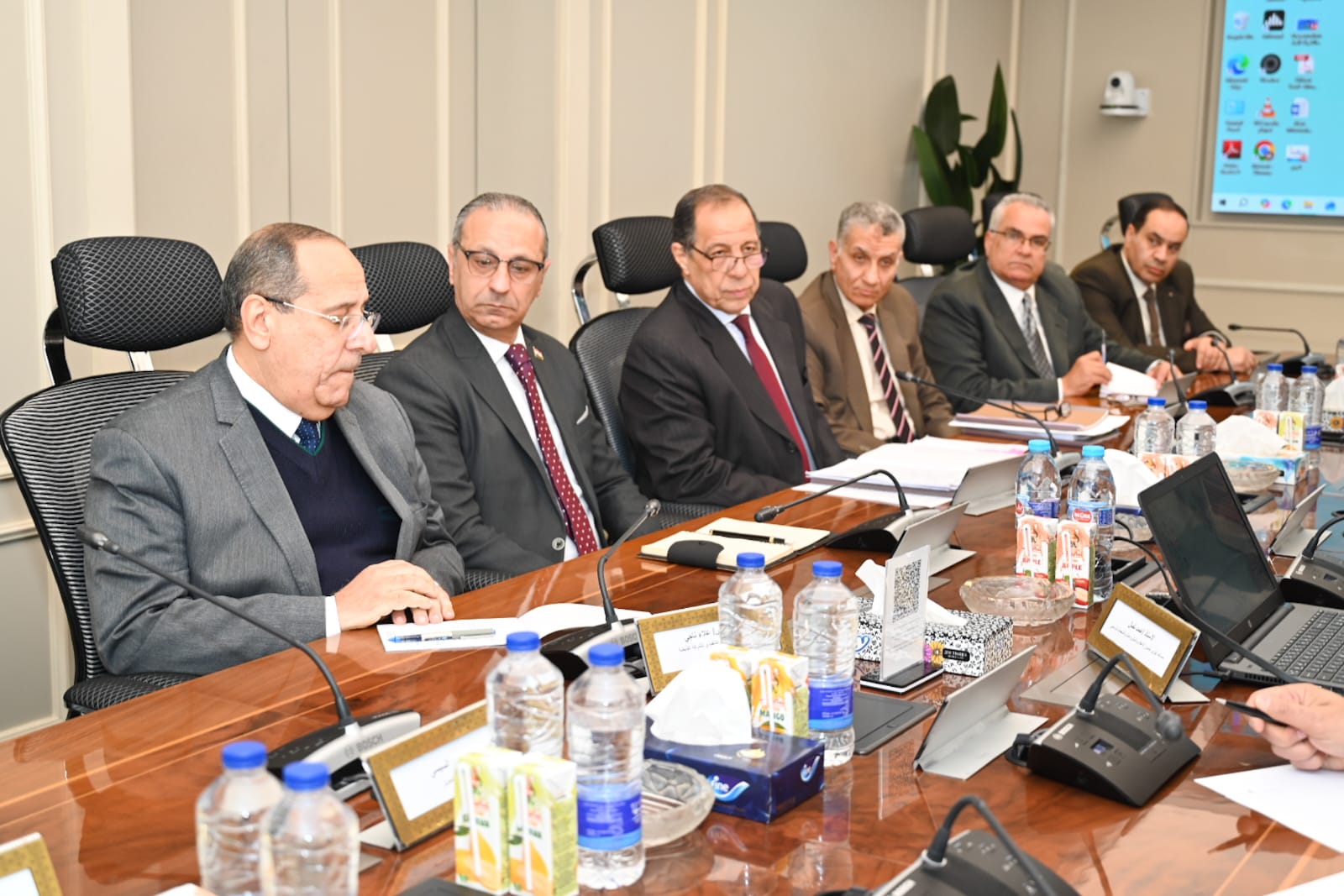وزير التموين يجتمع مجلس إدارة شركة السكر والصناعات التكاملية