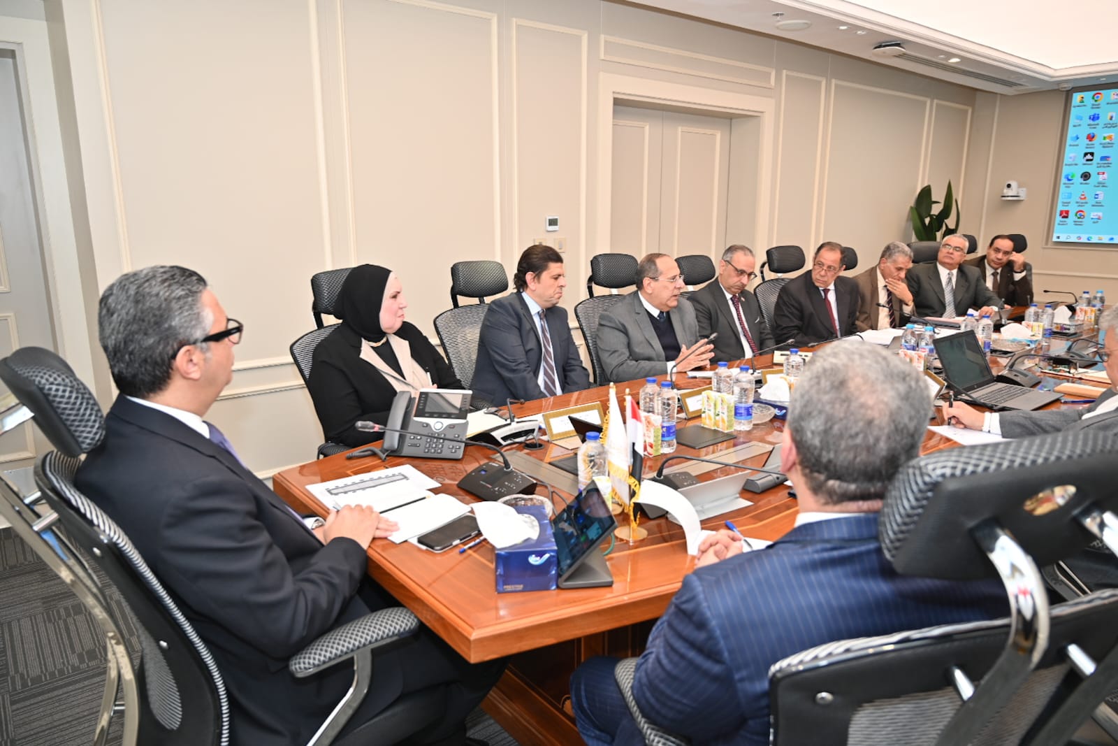 وزير التموين يجتمع مجلس إدارة شركة السكر والصناعات التكاملية