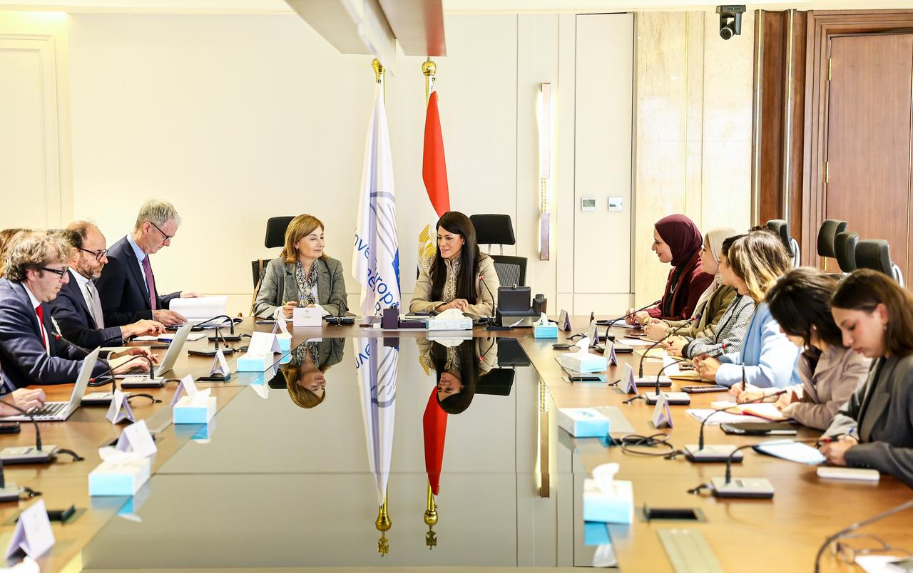 المشاط تعقد اجتماع مع نائبة رئيس بنك الاستثمار الأوروبي