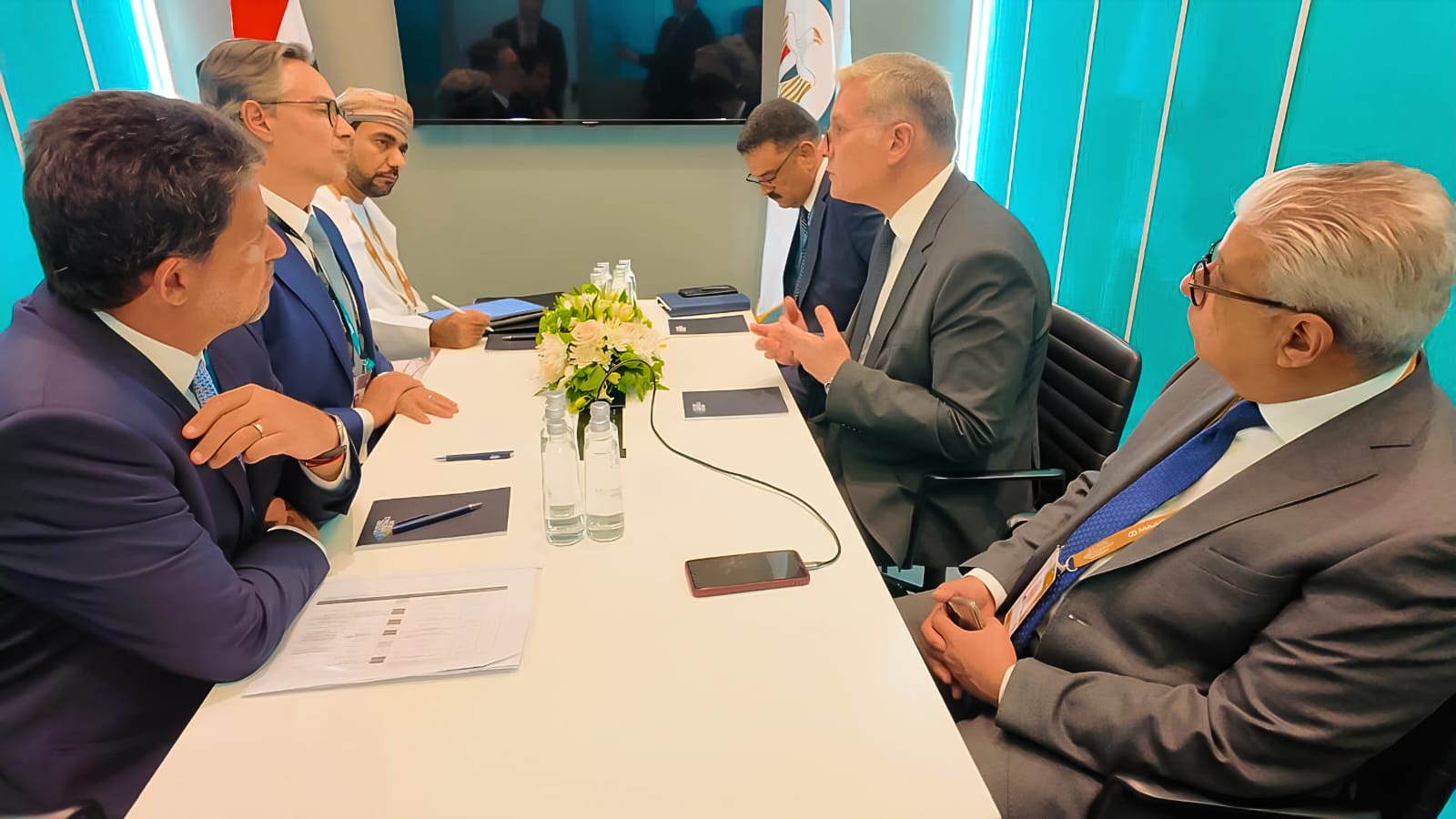 وزير البترول يجتمع مع شركات صينية وبرازيلية للتعدين