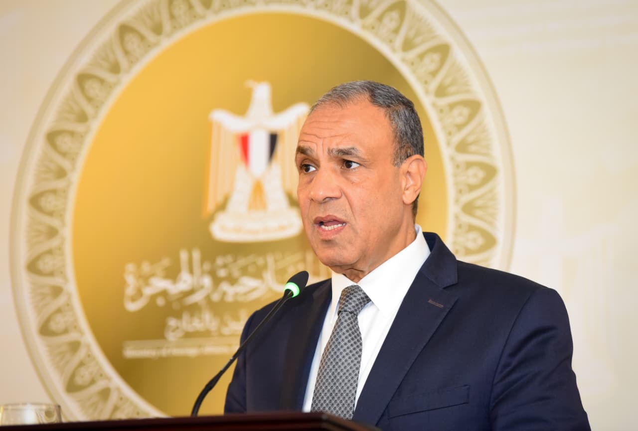 الدكتور بدر عبد العاطى وزير الخارجية والهجرة