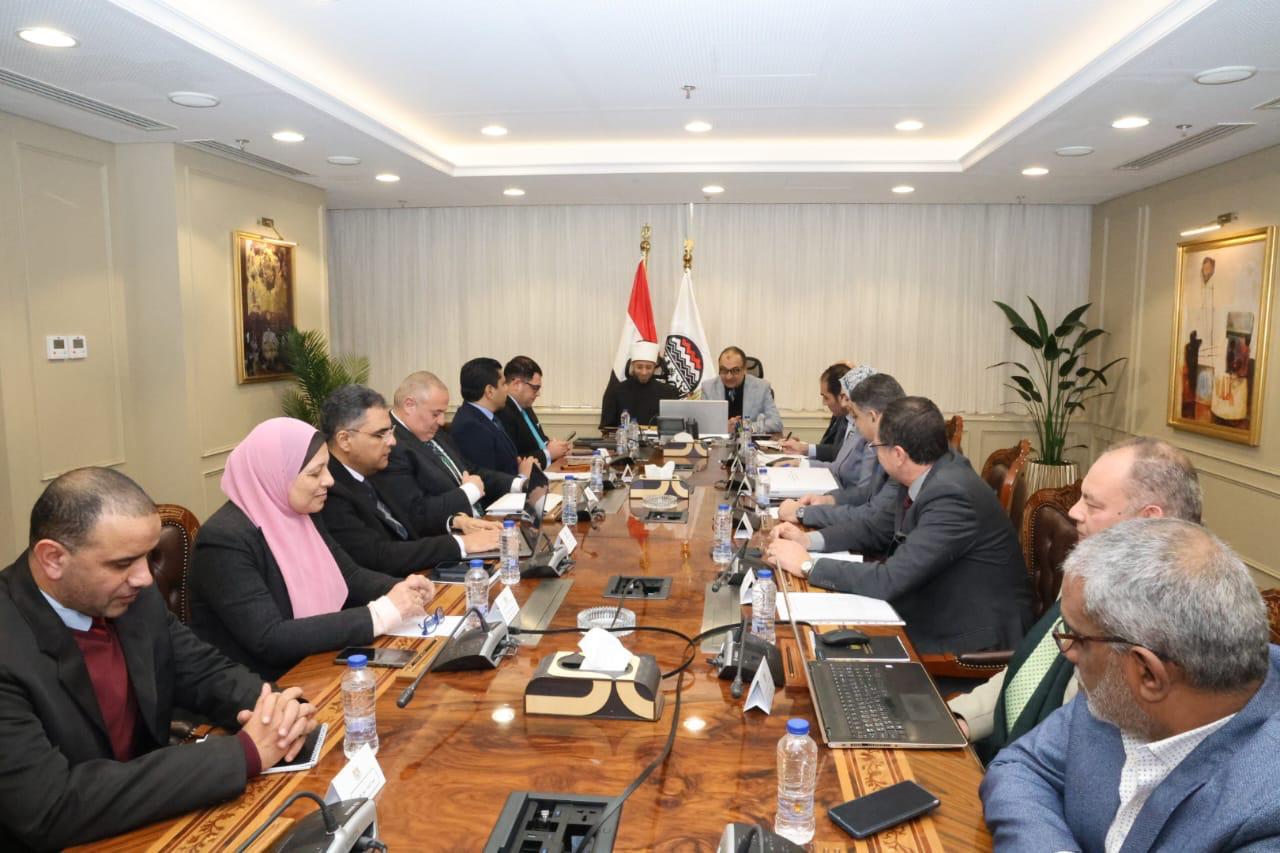 وزير قطاع الأعمال العام يستقبل وزير الأوقاف