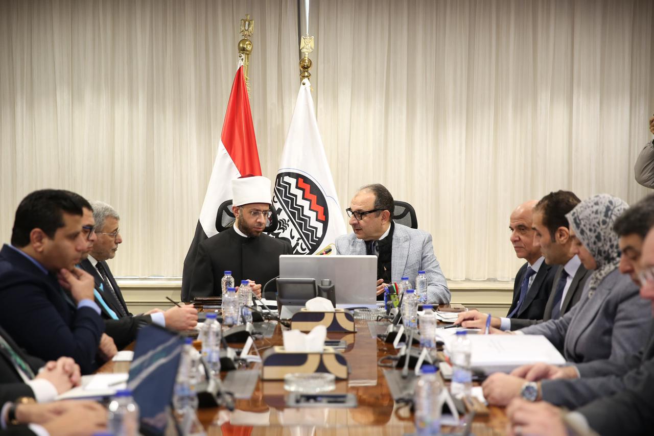 وزير قطاع الأعمال العام يستقبل وزير الأوقاف