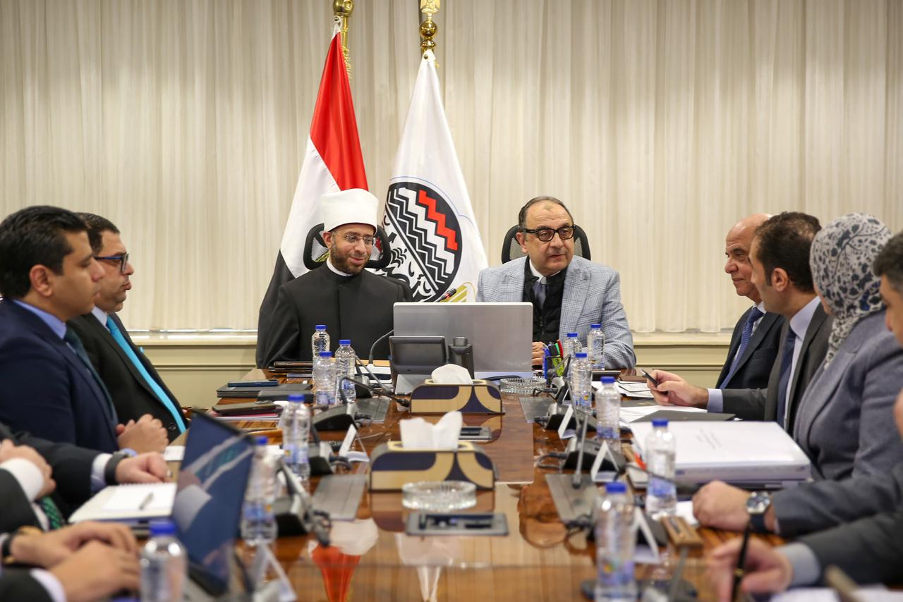 وزير قطاع الأعمال العام يستقبل وزير الأوقاف