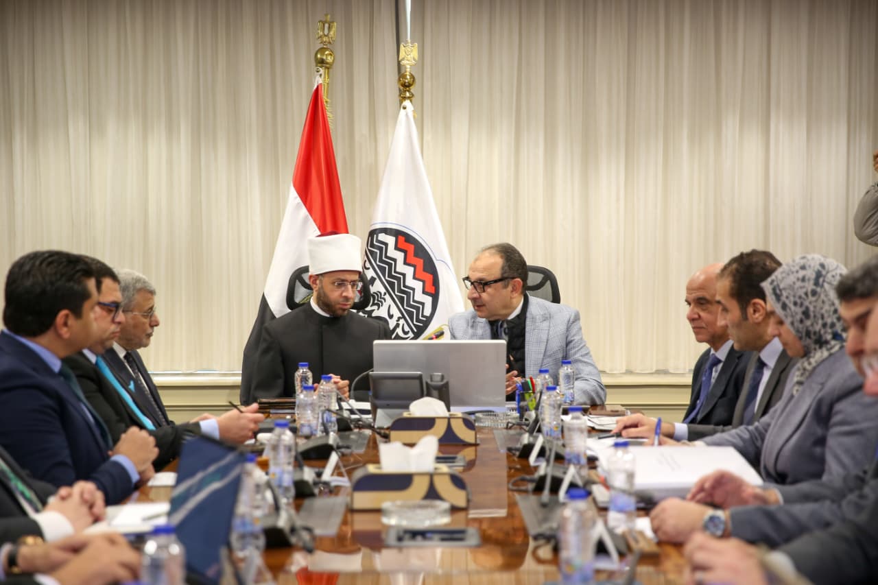 وزير قطاع الأعمال العام يستقبل وزير الأوقاف