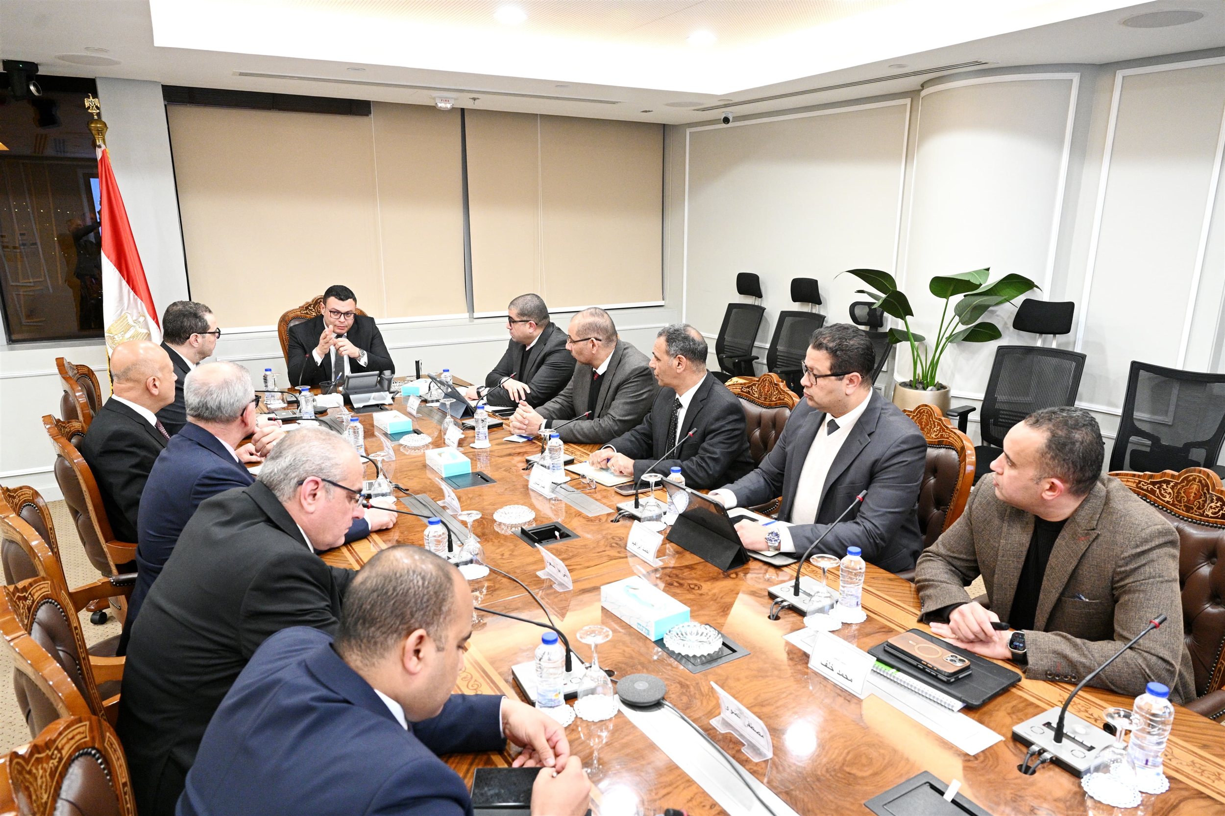 وزير الإسكان يتابع موقف مشروعات مدينة العلمين الجديدة