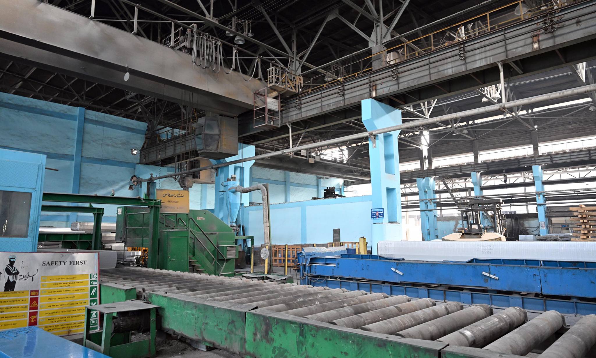 مدبولي يتفقد خط الإنتاج الجديد للسلك بشركة مصر للألومنيوم 