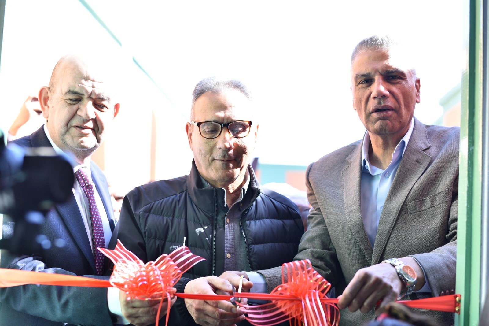 البنك الأهلي المصري يسلم عددا من البيوت والمشروعات الصغيرة للمستفيدين بمحافظة أسوان