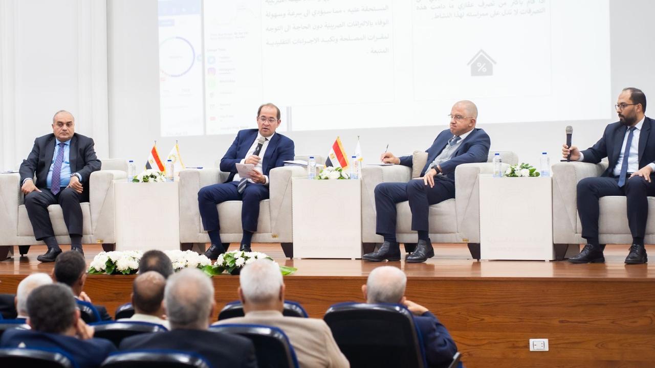 وزير المالية يجتمع مع ممثلي المجتمع الصناعي باتحاد الصناعات