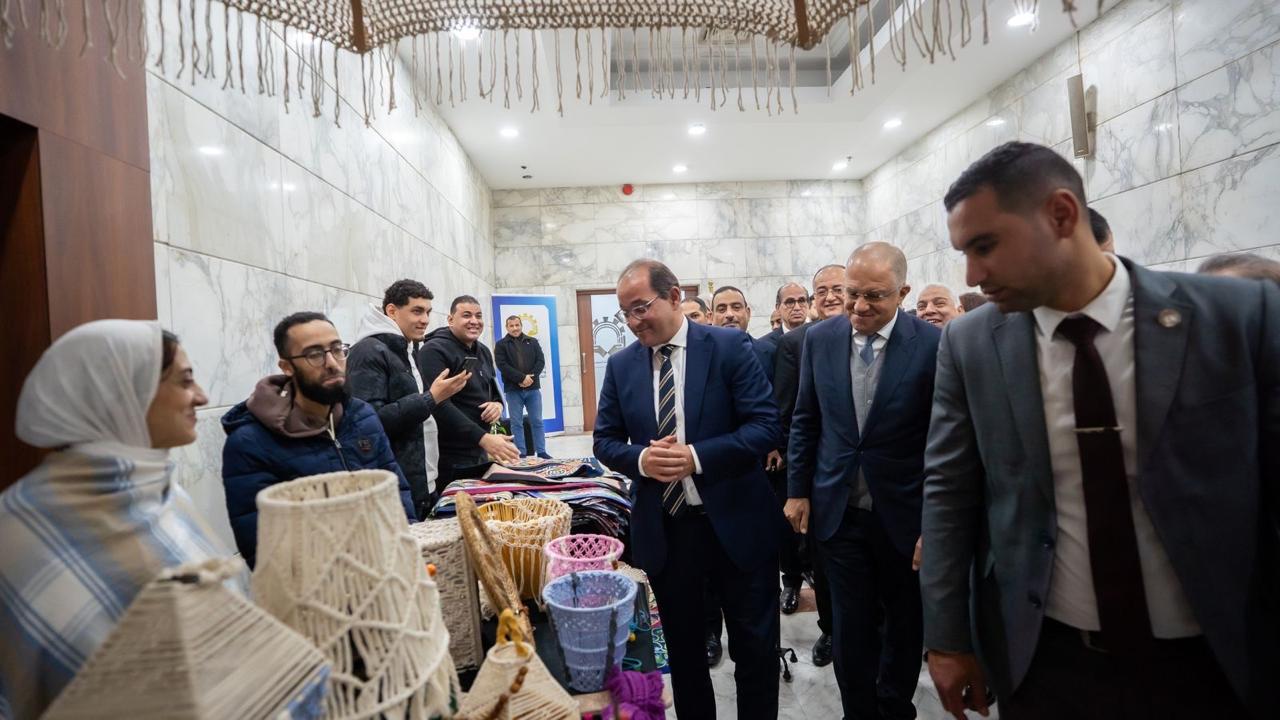 وزير المالية يجتمع مع ممثلي المجتمع الصناعي باتحاد الصناعات