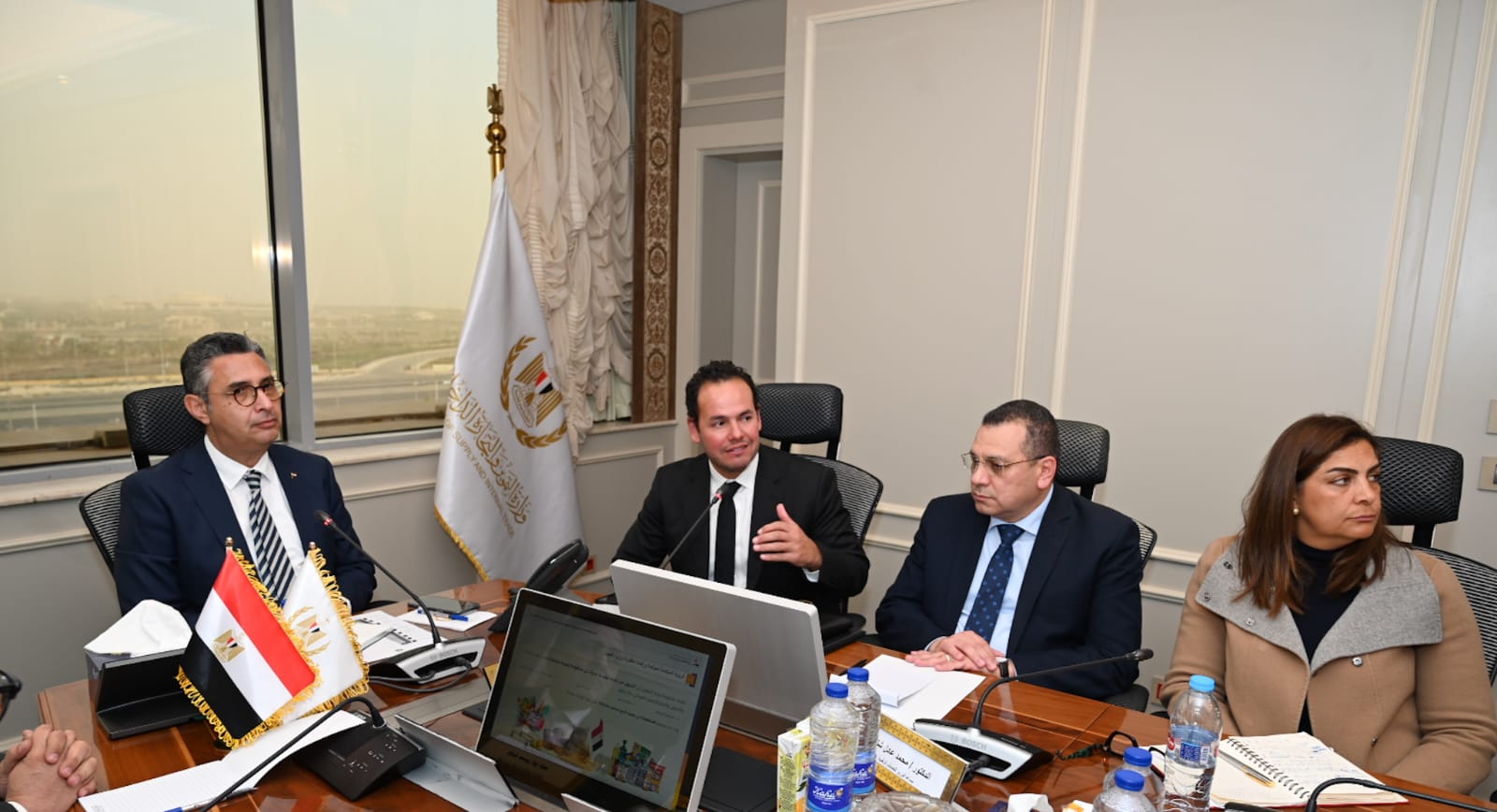 الدكتور شريف فاروق يجتمع مع الدكتور أسامة الجوهري