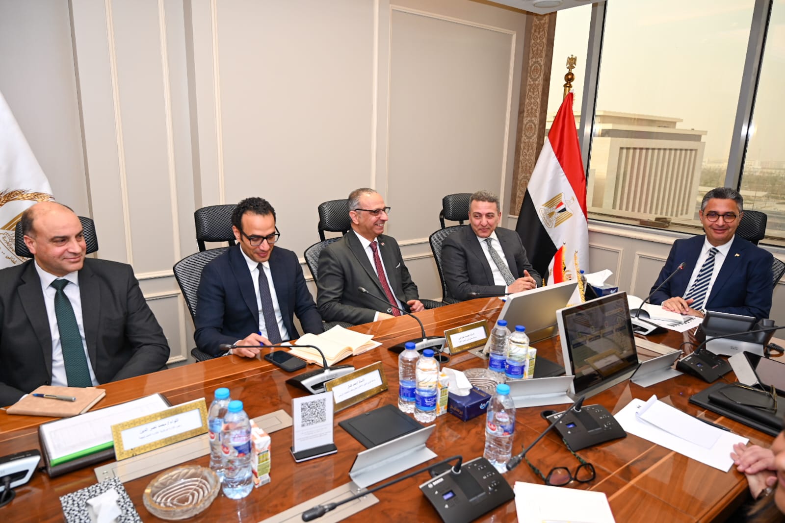 الدكتور شريف فاروق يجتمع مع الدكتور أسامة الجوهري